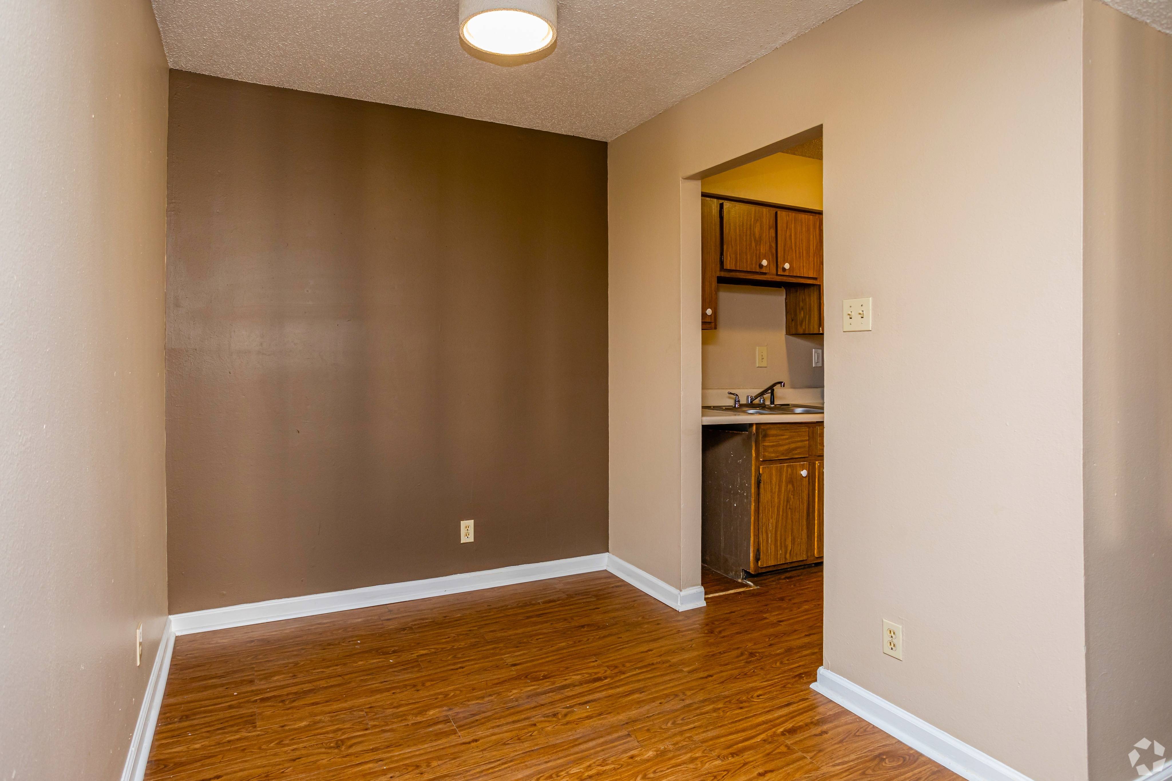 View Photos Indiandale Apartments