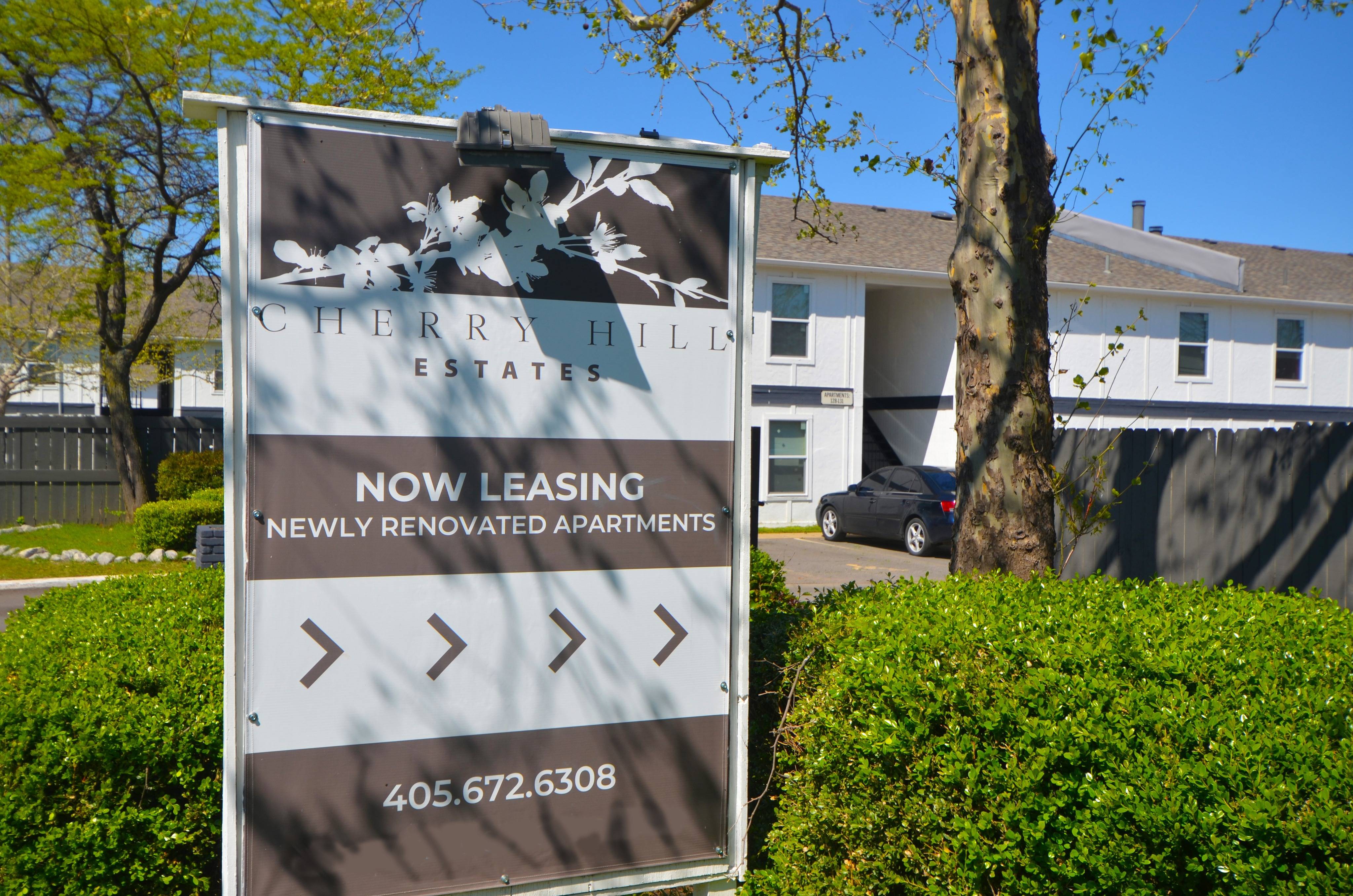 View Photos Cherry Hill Apartments