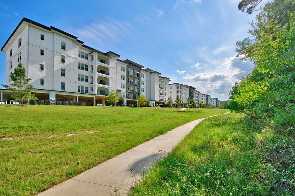 The Towers Woodland Apartments In Conroe, TX