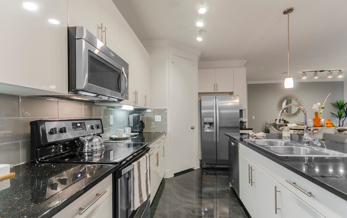 The Towers of Seabrook Luxury Apartments Official Site