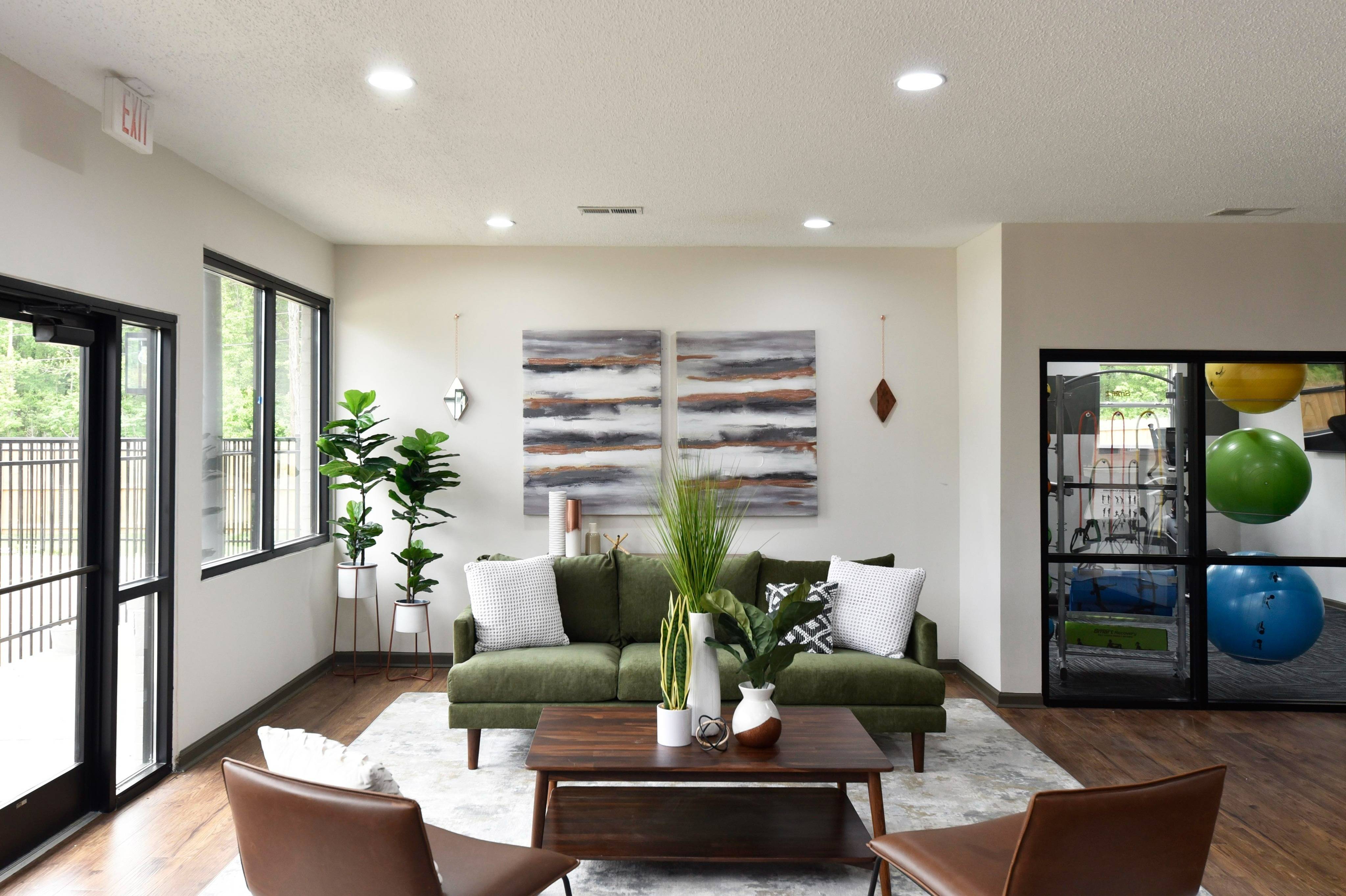 View Photos & Take A Virtual Tour The Easton Apartment Homes