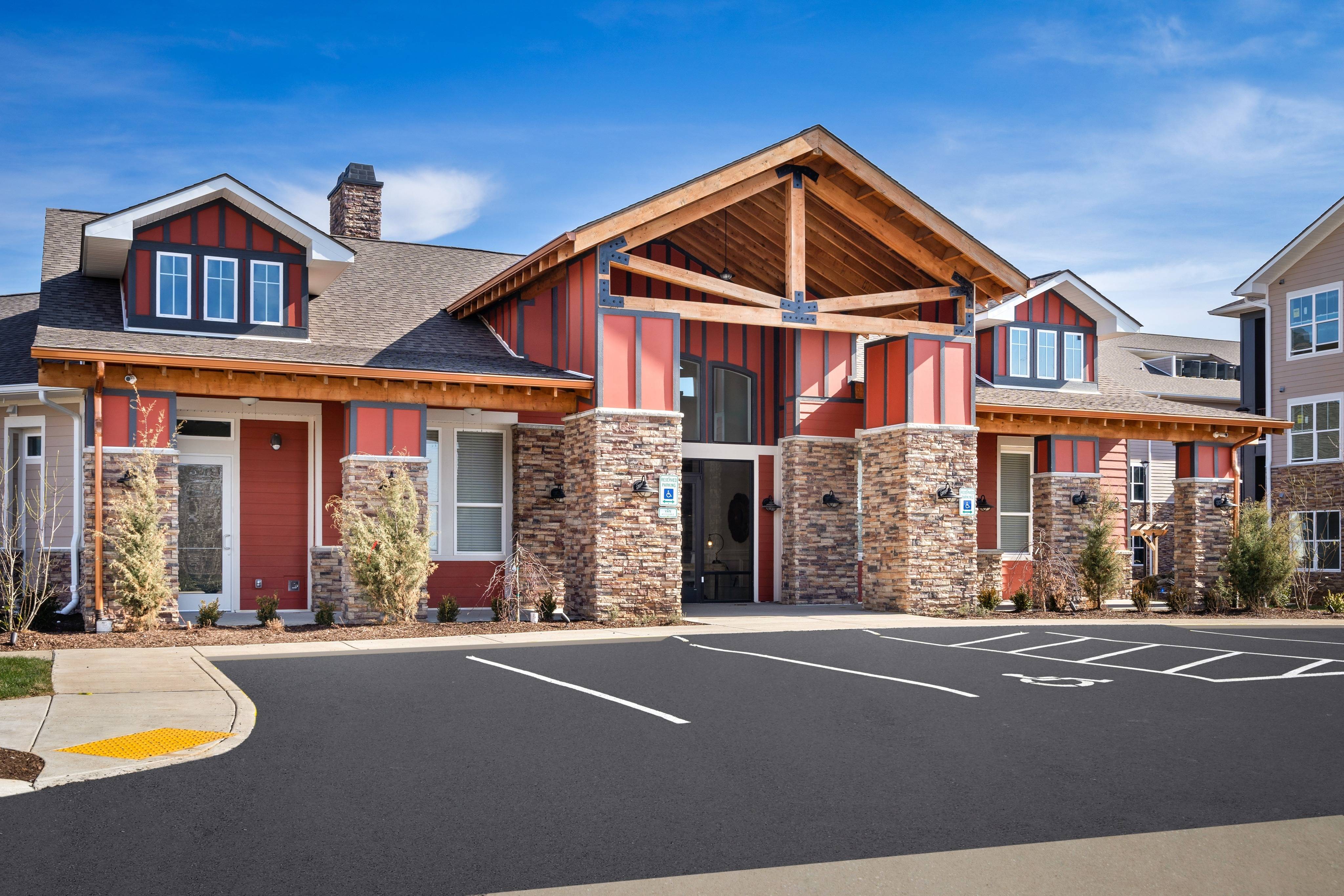 View Photos Stonehenge Apartments