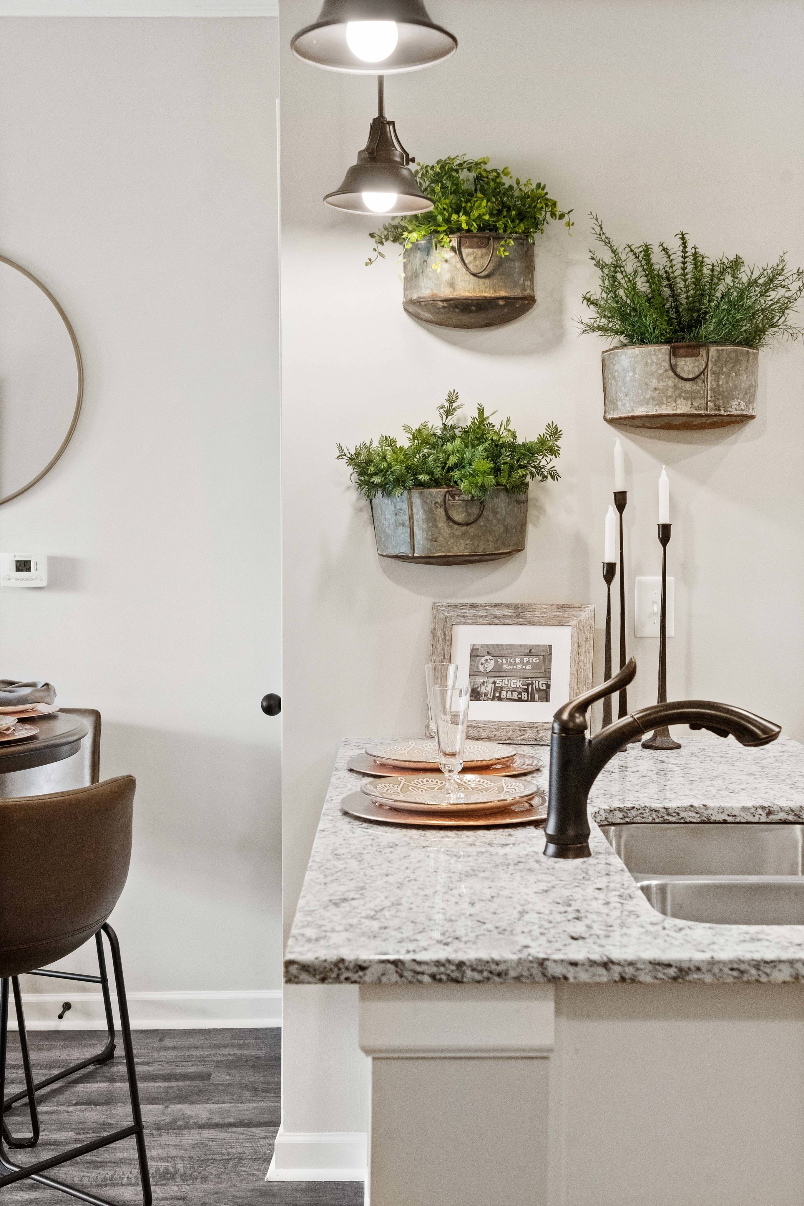 View Photos Stonehenge Apartments