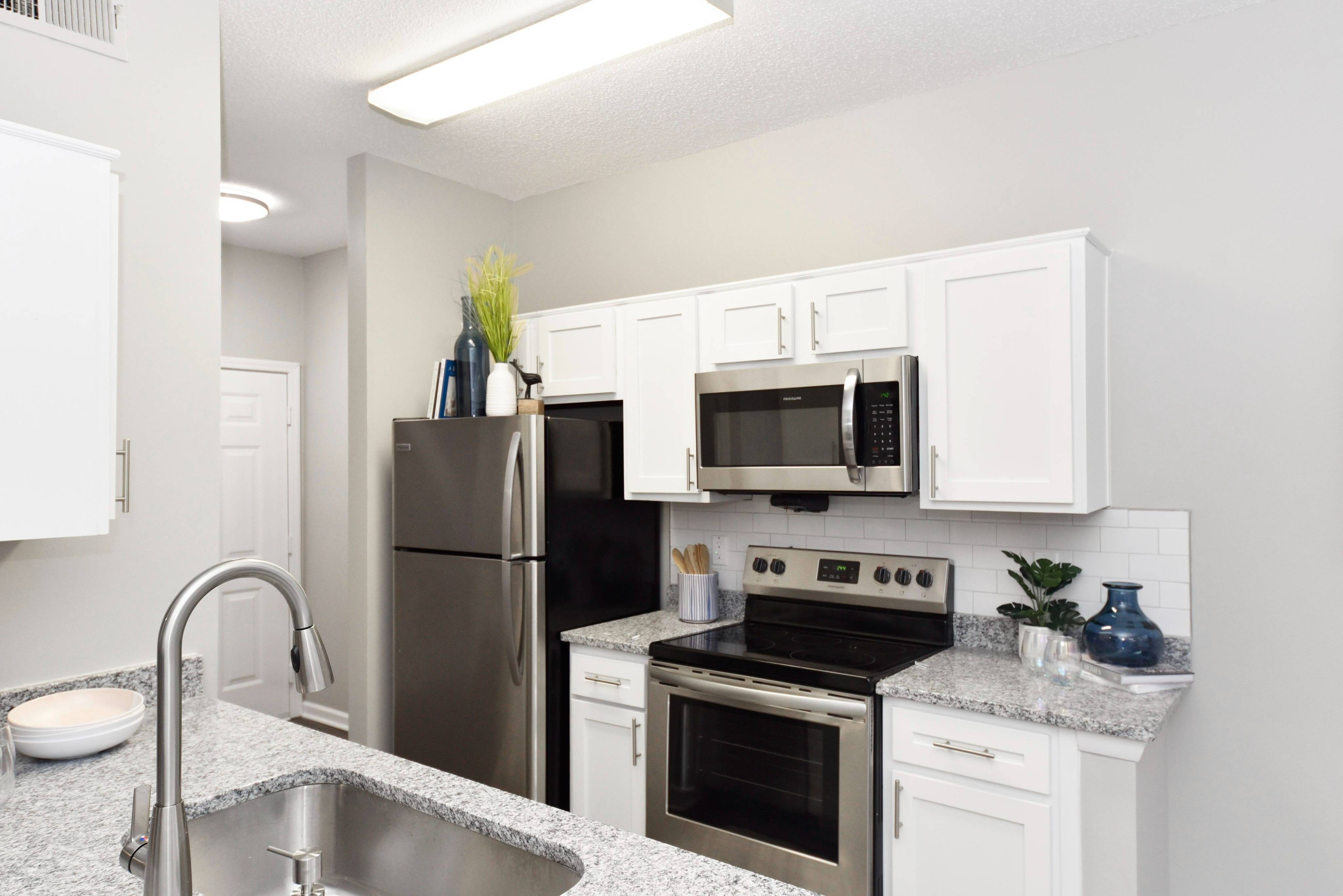 View Photos & Take A Virtual Tour The Easton Apartment Homes