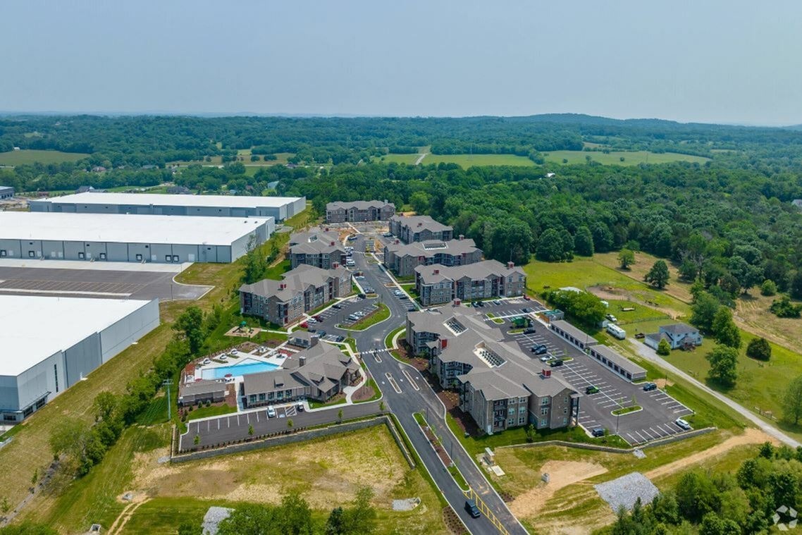 View Photos Stonehenge Apartments