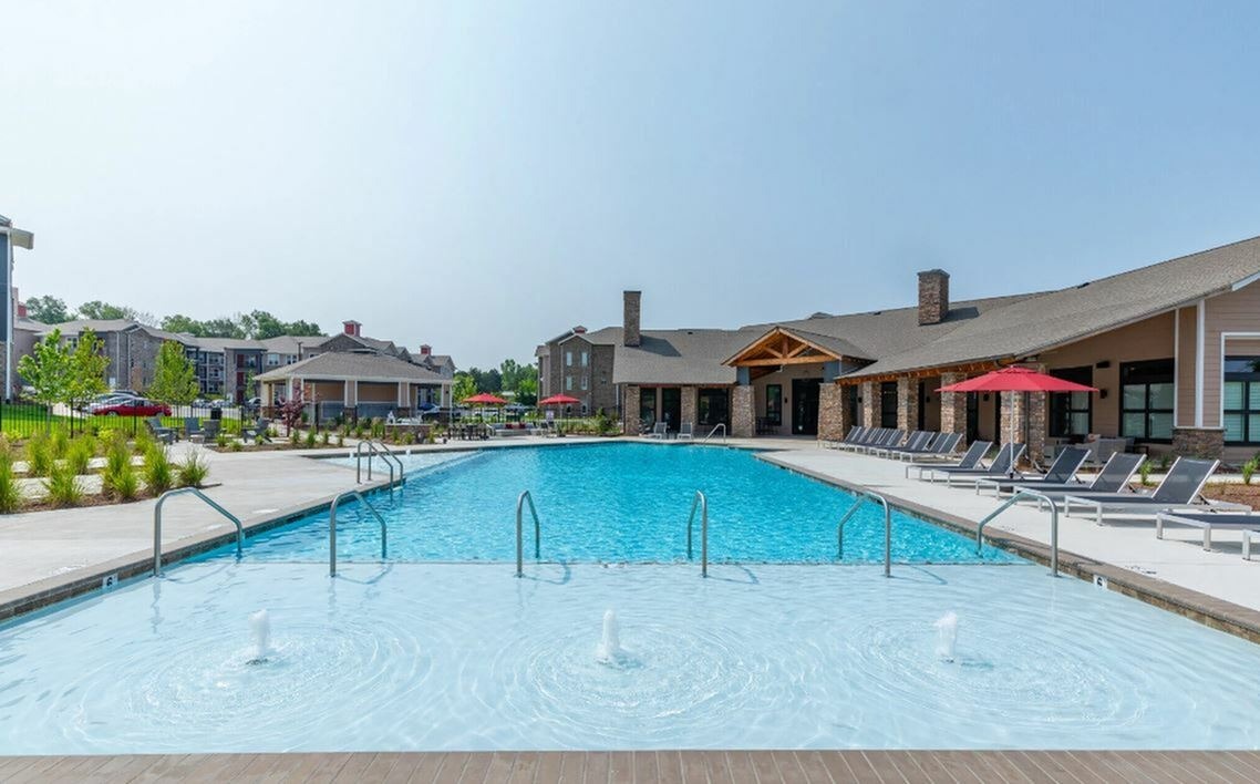 View Photos Stonehenge Apartments