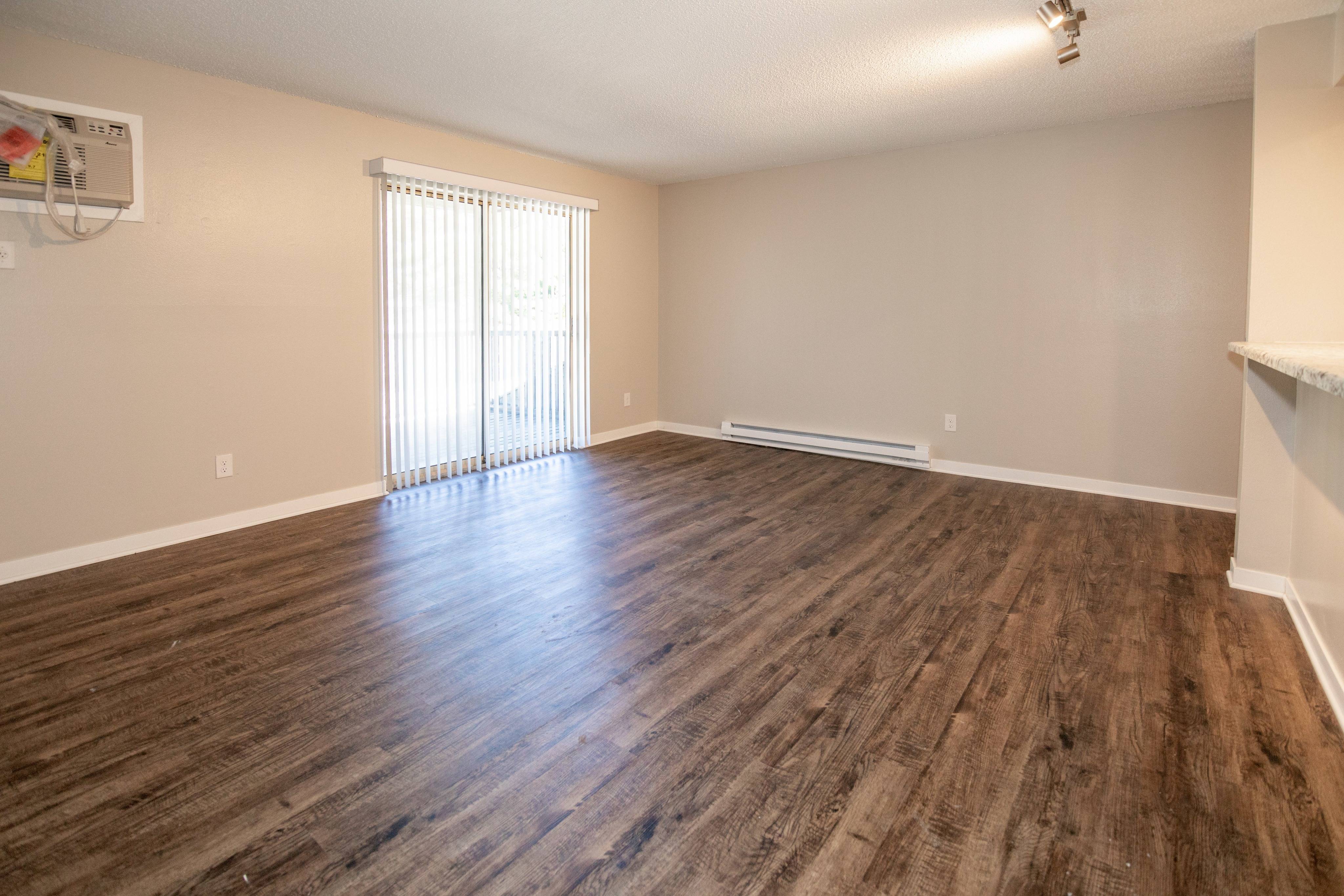 Photos & Video Rosemont Place Apartments