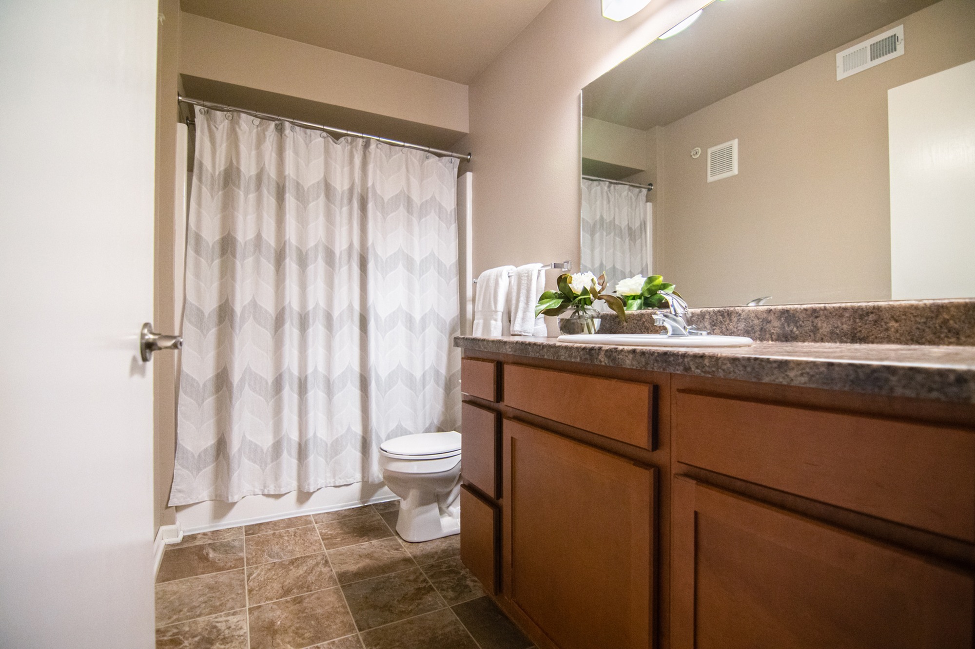 4216 E 50th St 1-3 Beds Other for Rent - Photo Gallery 6