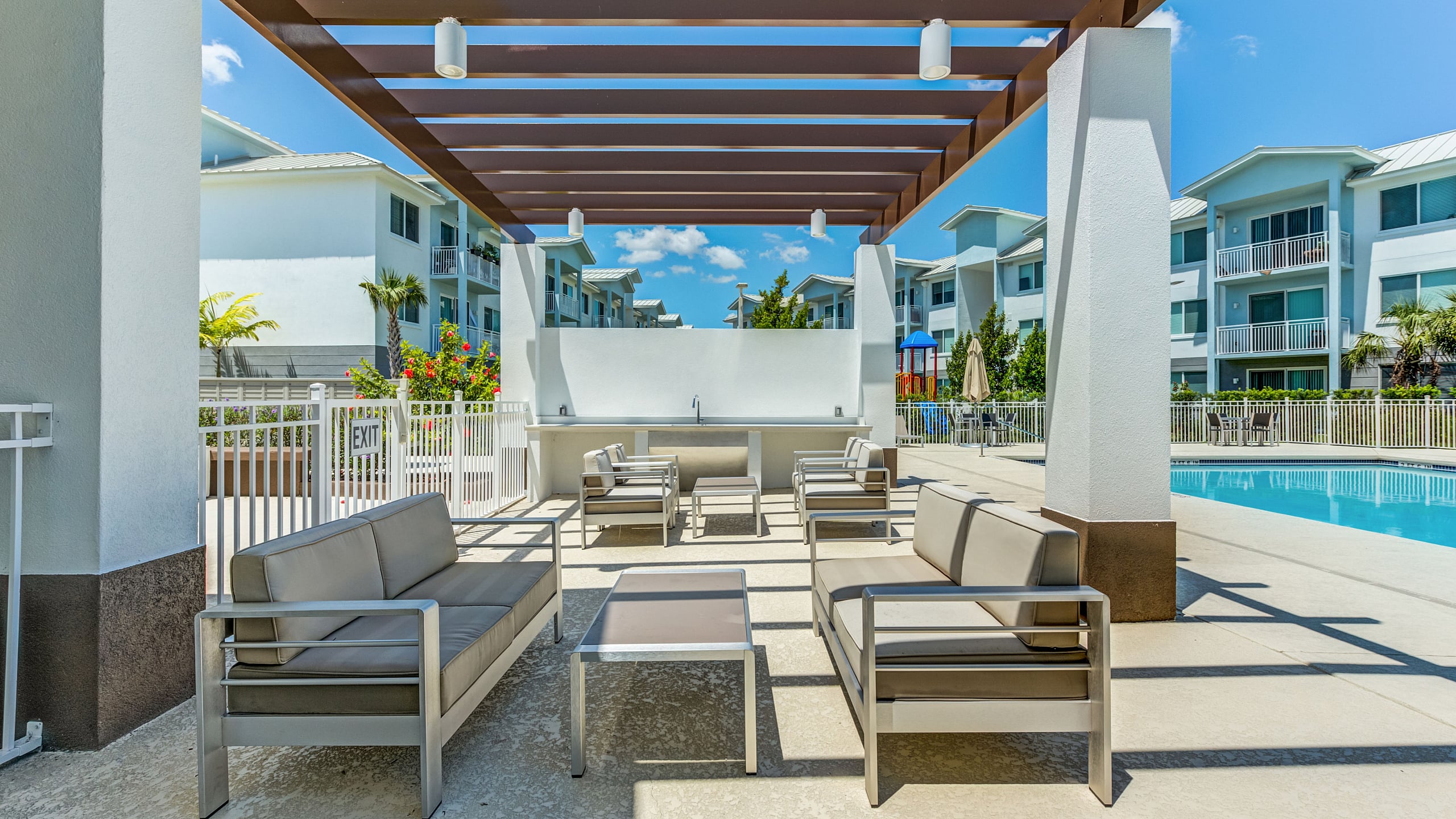 Outdoor Pool Lounge