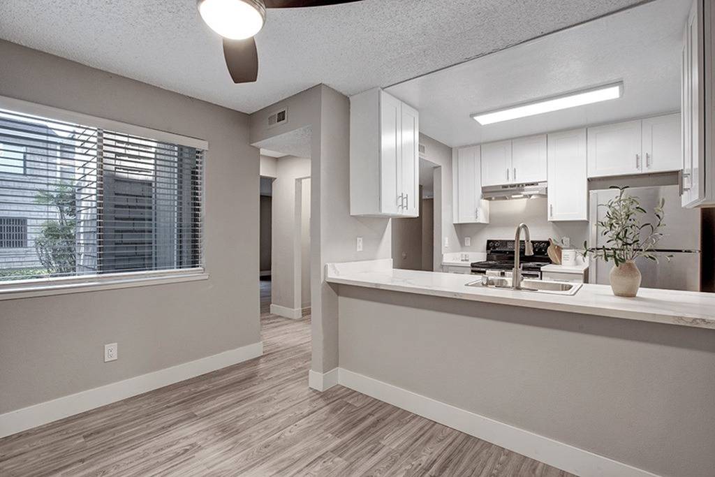 View Photos Reserve at Cadillac Apartments