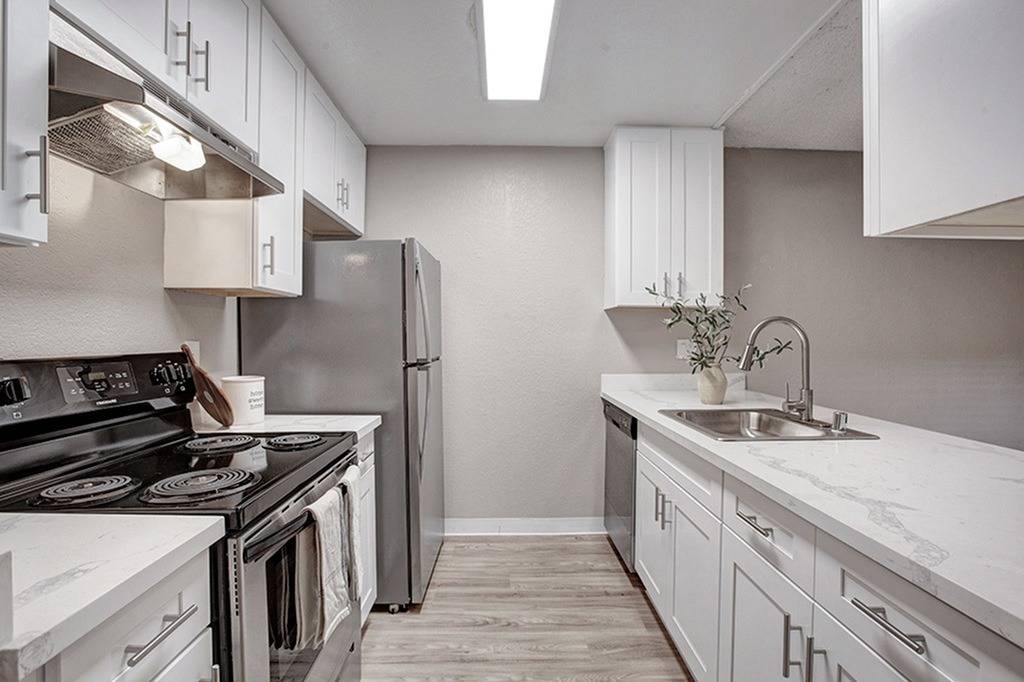 View Photos Reserve at Cadillac Apartments