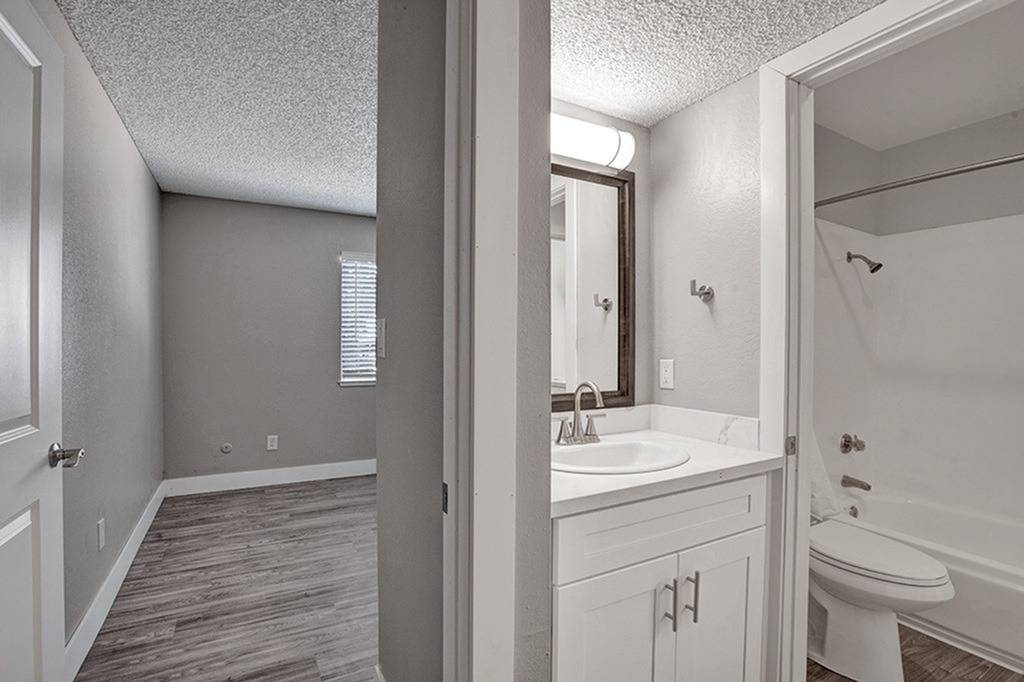 View Photos Reserve at Cadillac Apartments