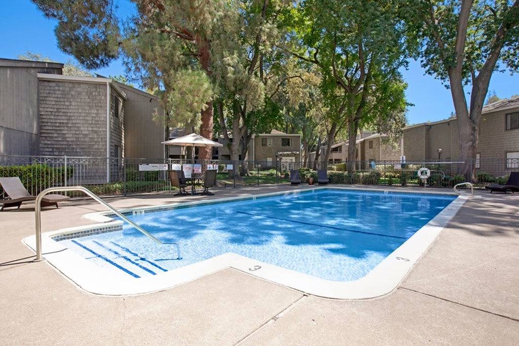 View Photos Reserve at Cadillac Apartments