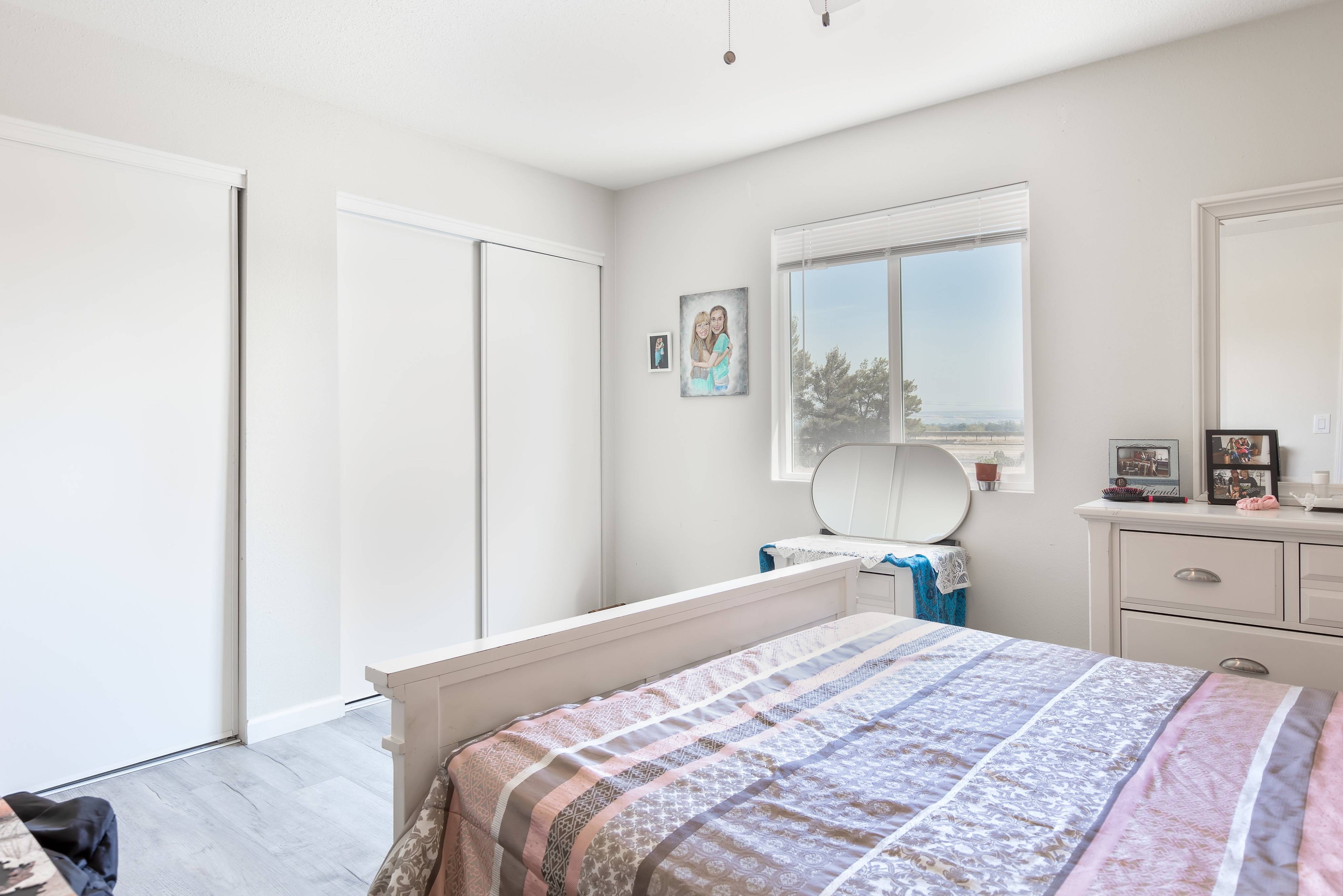 View Photos Sutter Street Apartments