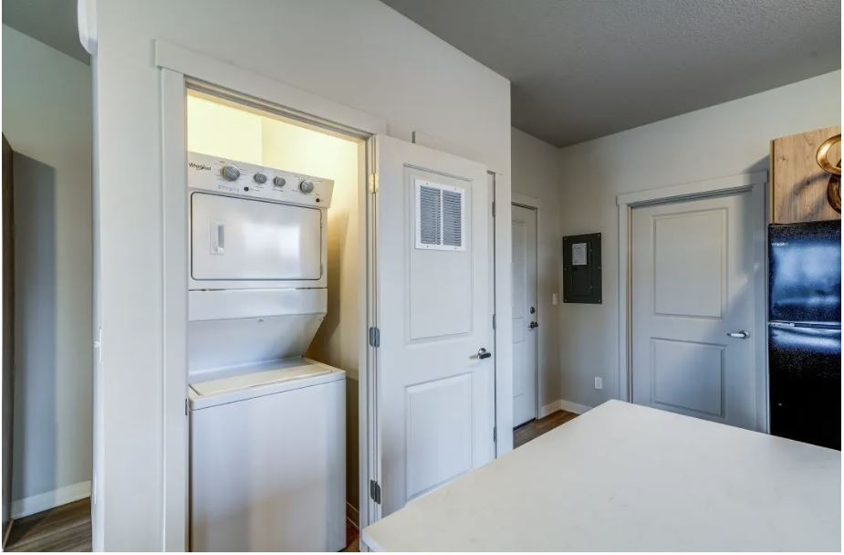 View Photos Woodburn Place Apartment Homes