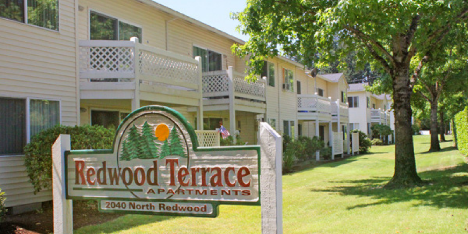 View Photos Redwood Terrace Apartments