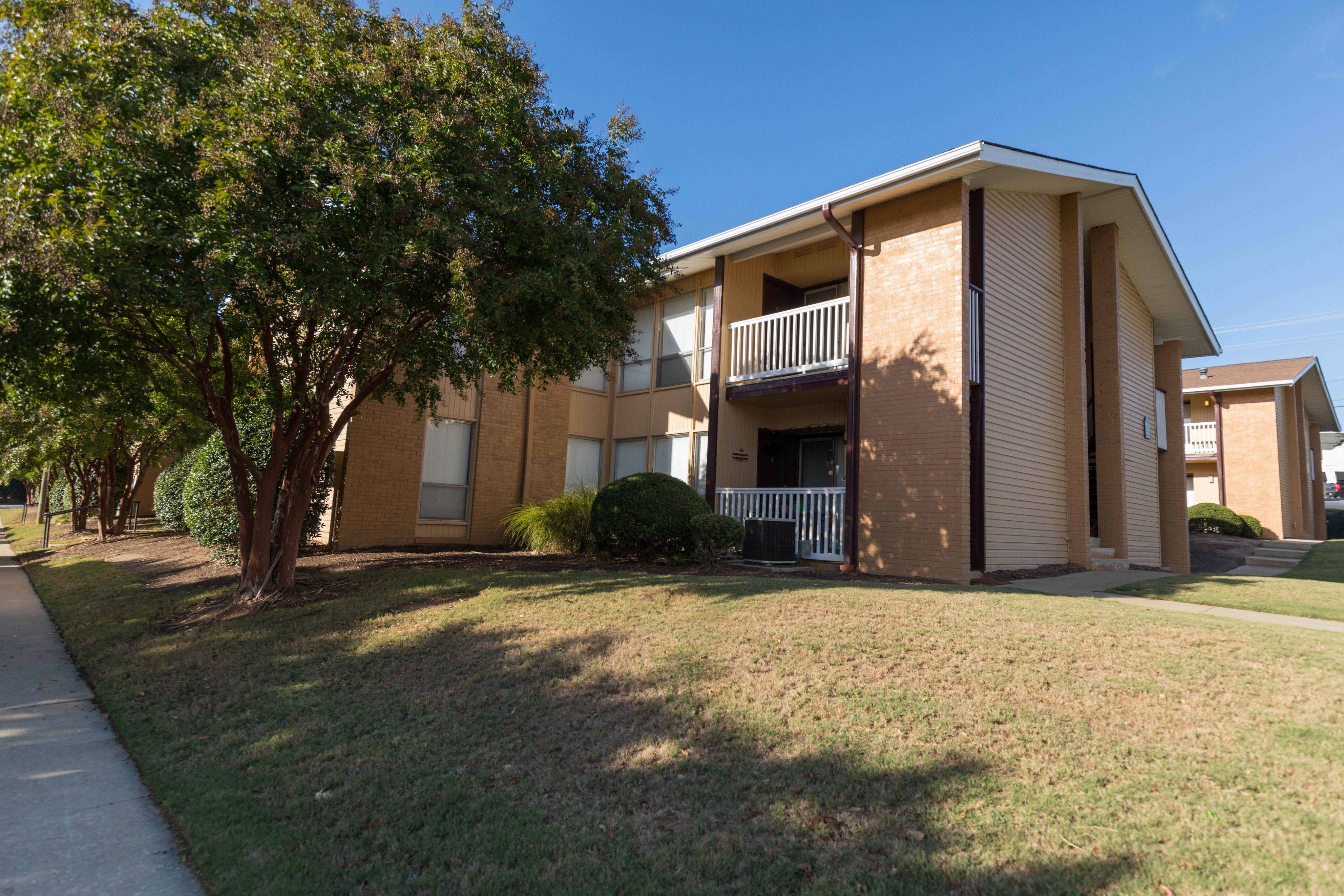 View Photos Pelham Place South Greenville, SC Apartments Official