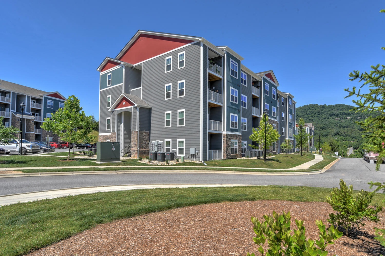 View Photos 10 Newbridge Apartments