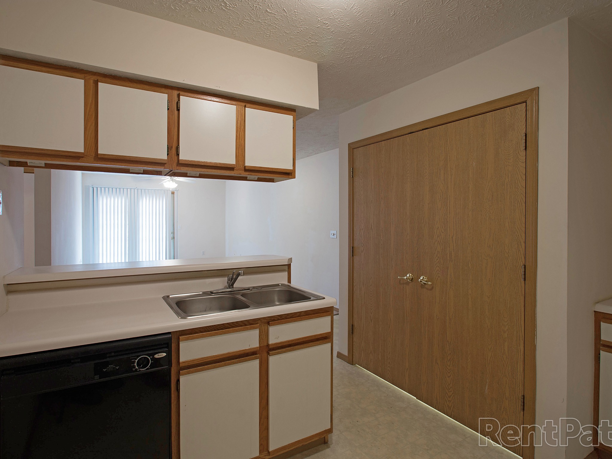 View Photos Southcreek Apartments