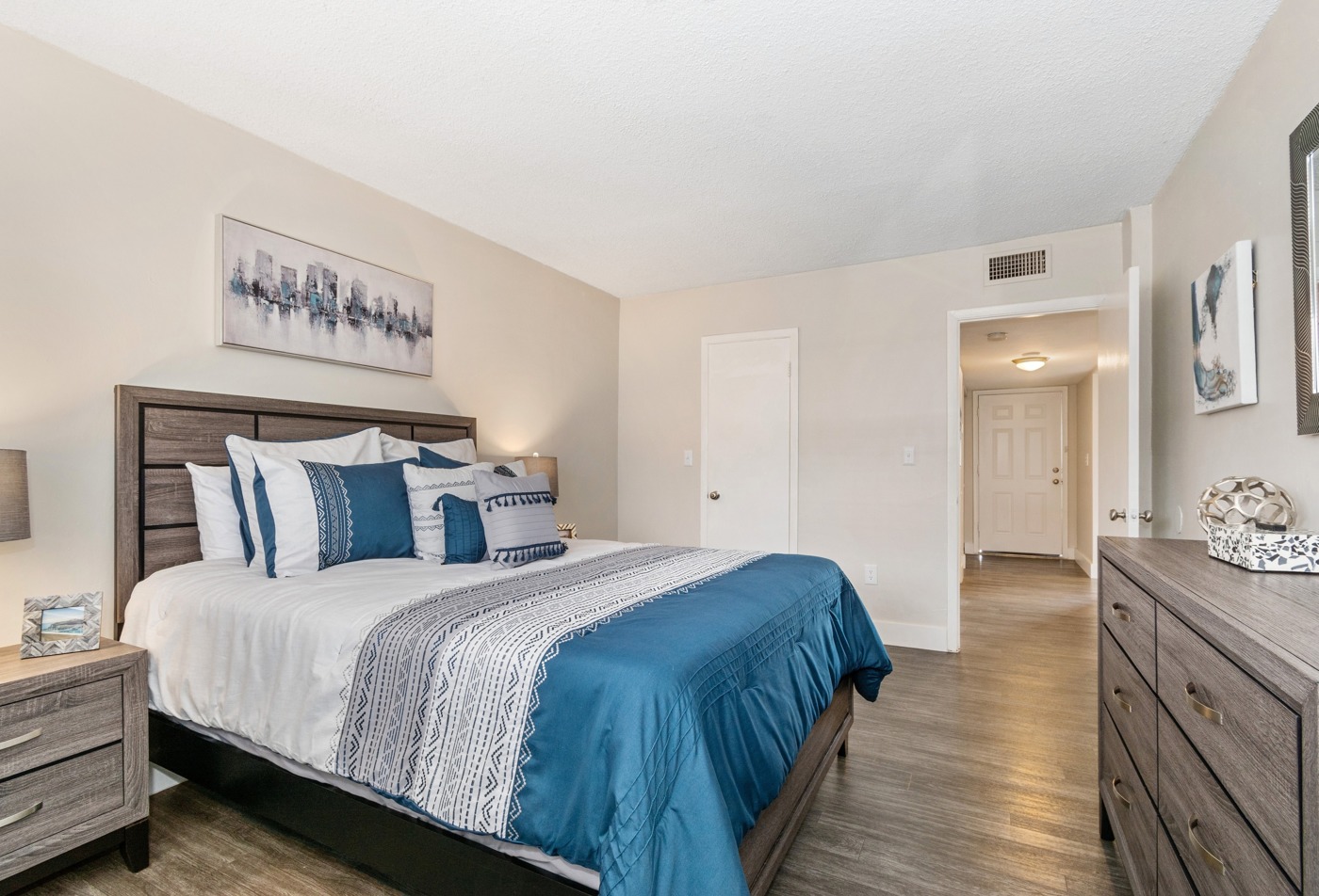 Skylake Apartment for Rent Aventura Oaks Miami, FL