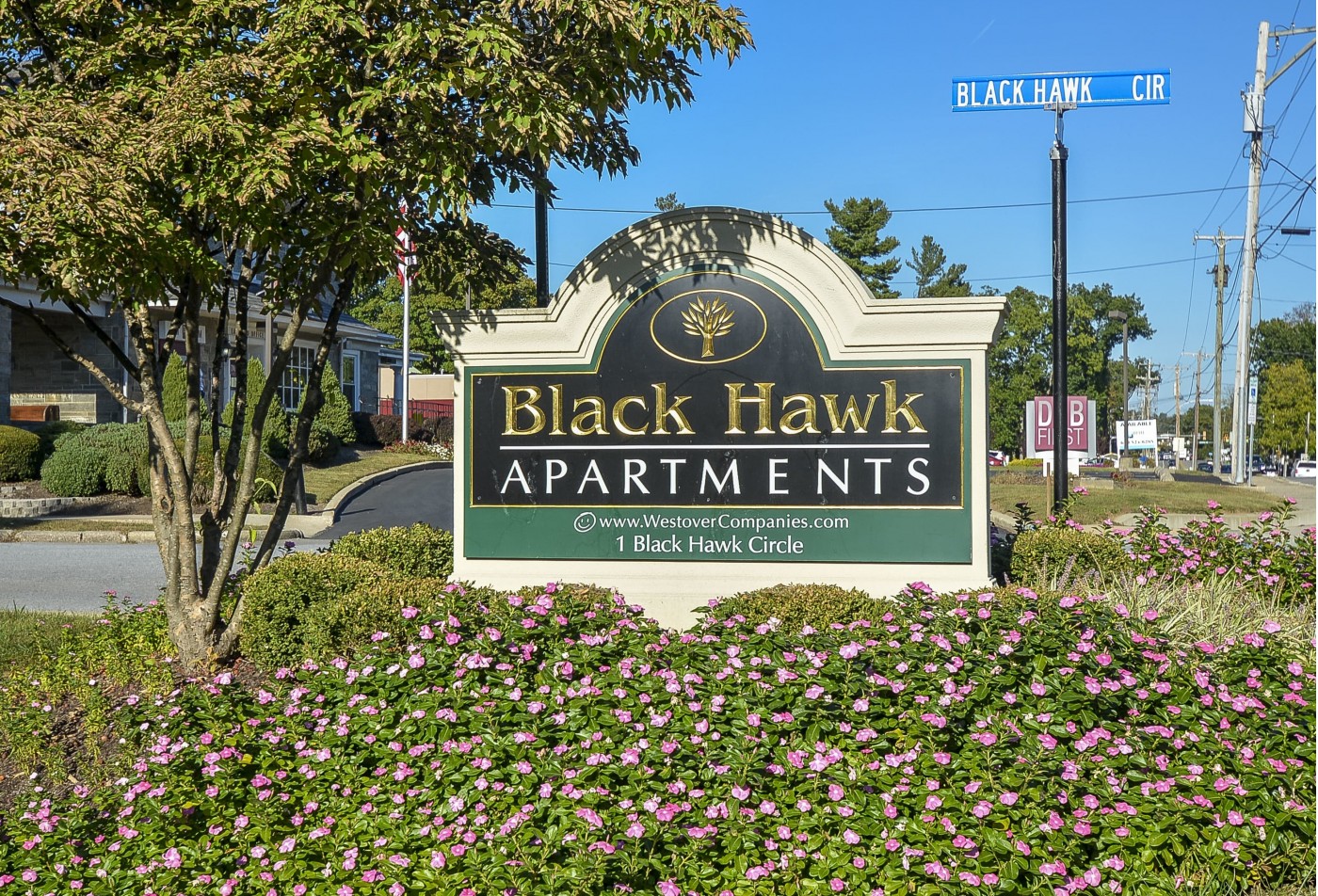 1 Bedroom 1 Bed Apartment Black Hawk Apartments