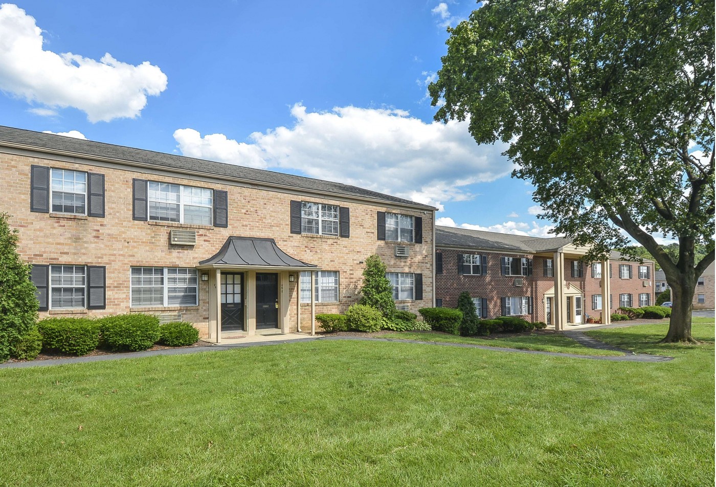 Wyomissing Apartments for Rent Woodland Plaza Apartments Wyomissing PA