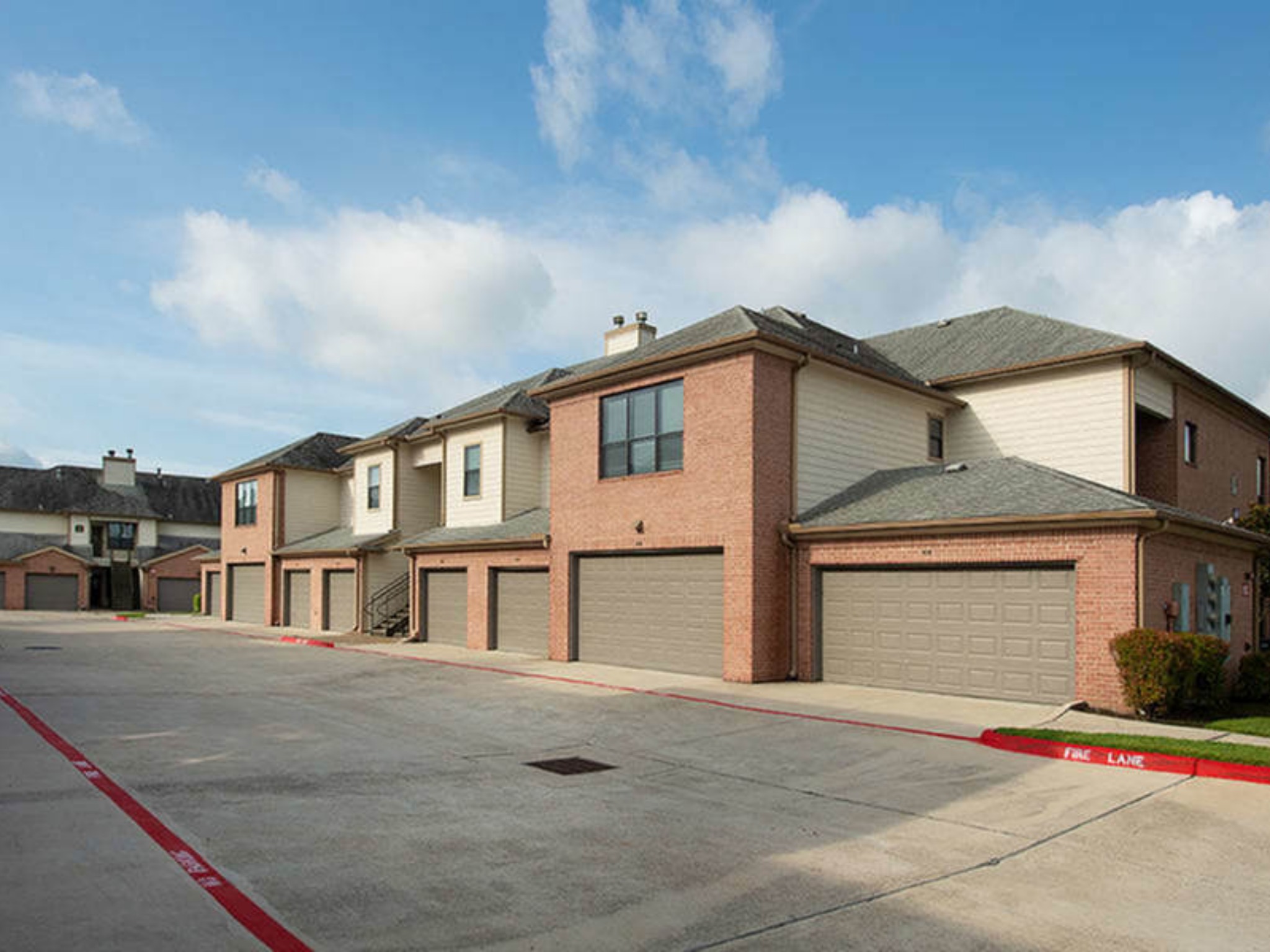 Photo Gallery San Cierra Apartments in Houston