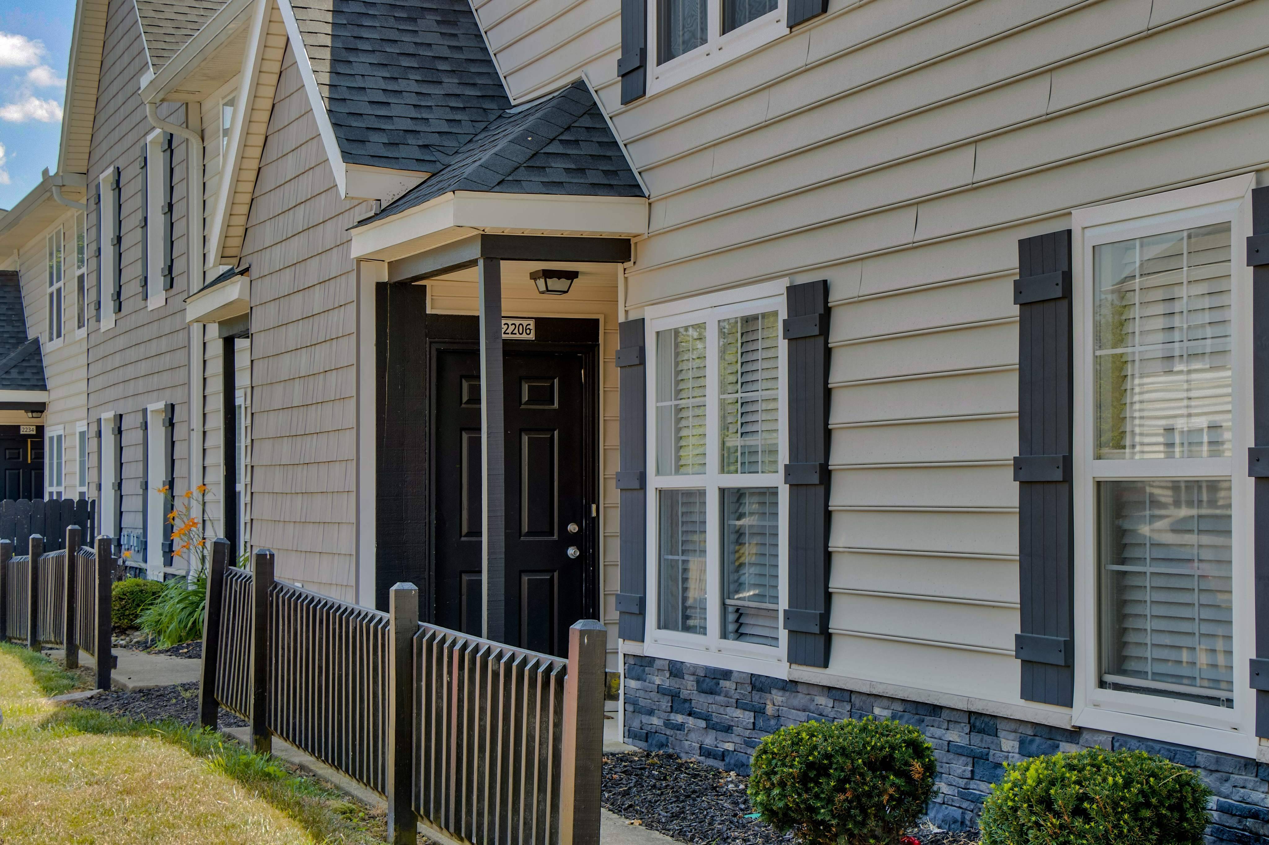 Photos Hilliard Station Apartments near Columbus, OH