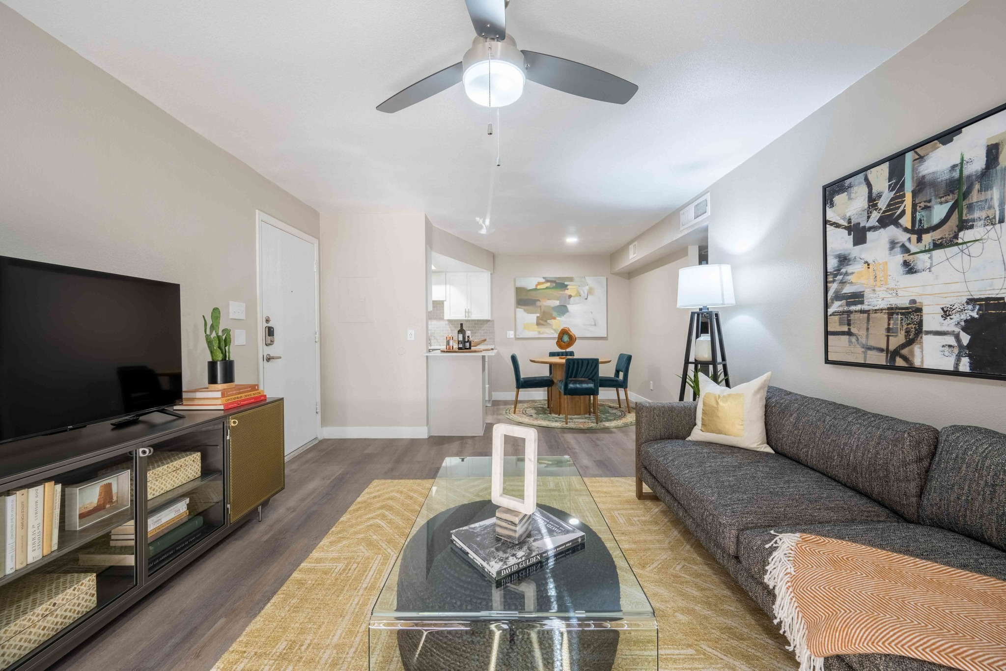 Photo Gallery Cala Paradise Valley Apartments in Phoenix Arizona