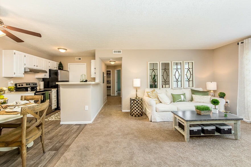 Photos Hilliard Station Apartments near Columbus, OH