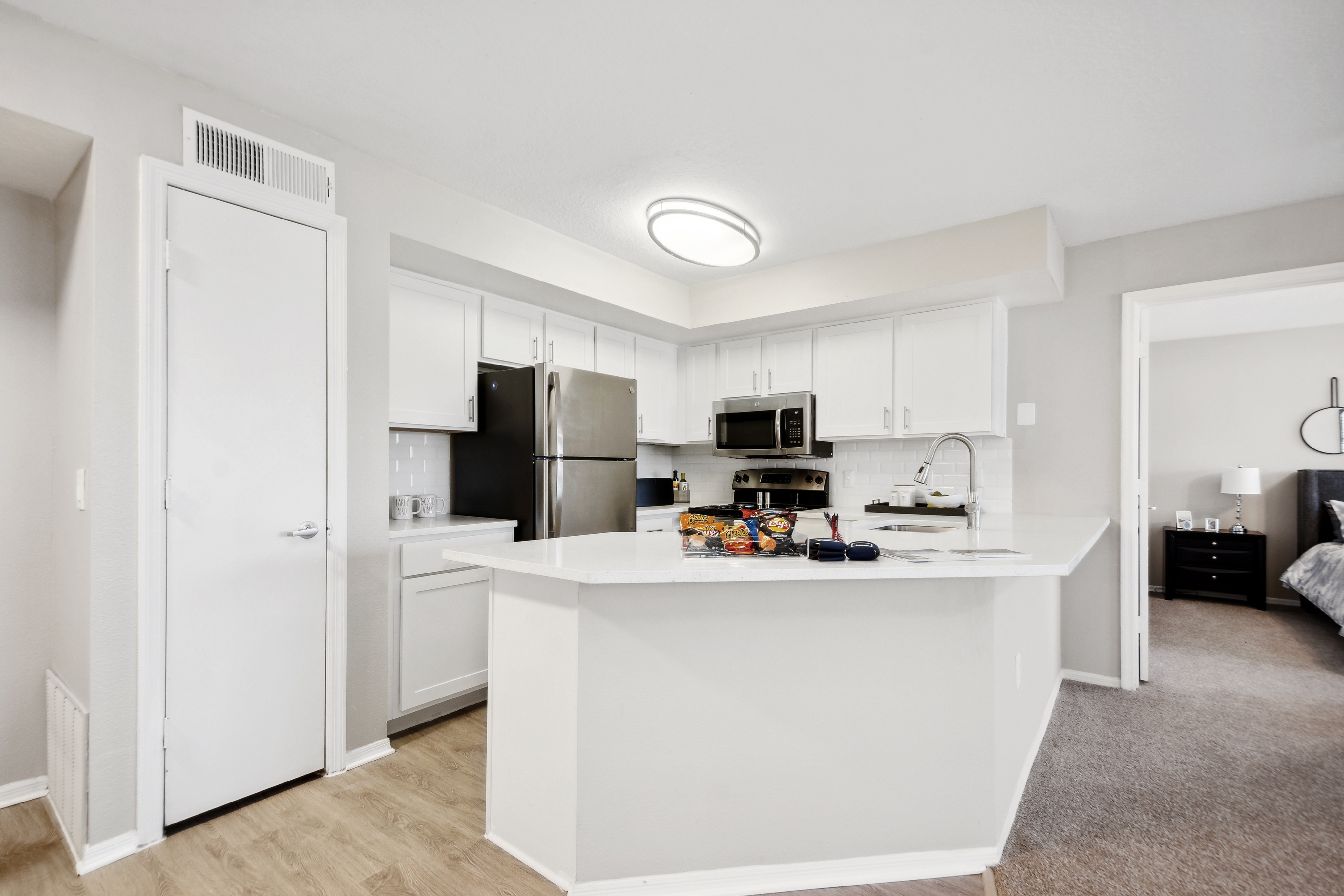 Photos Calais Park Apartments For Rent In St. Petersburg