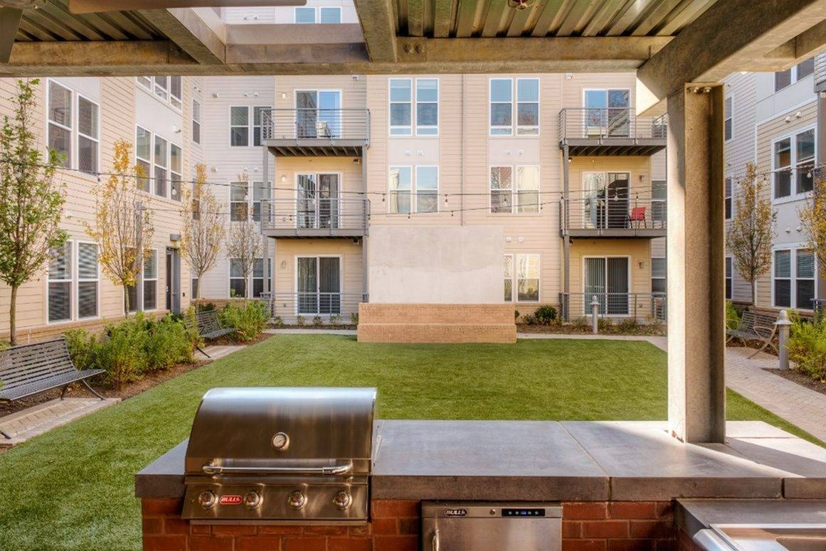The Shelby Apartments | Alexandria Virginia