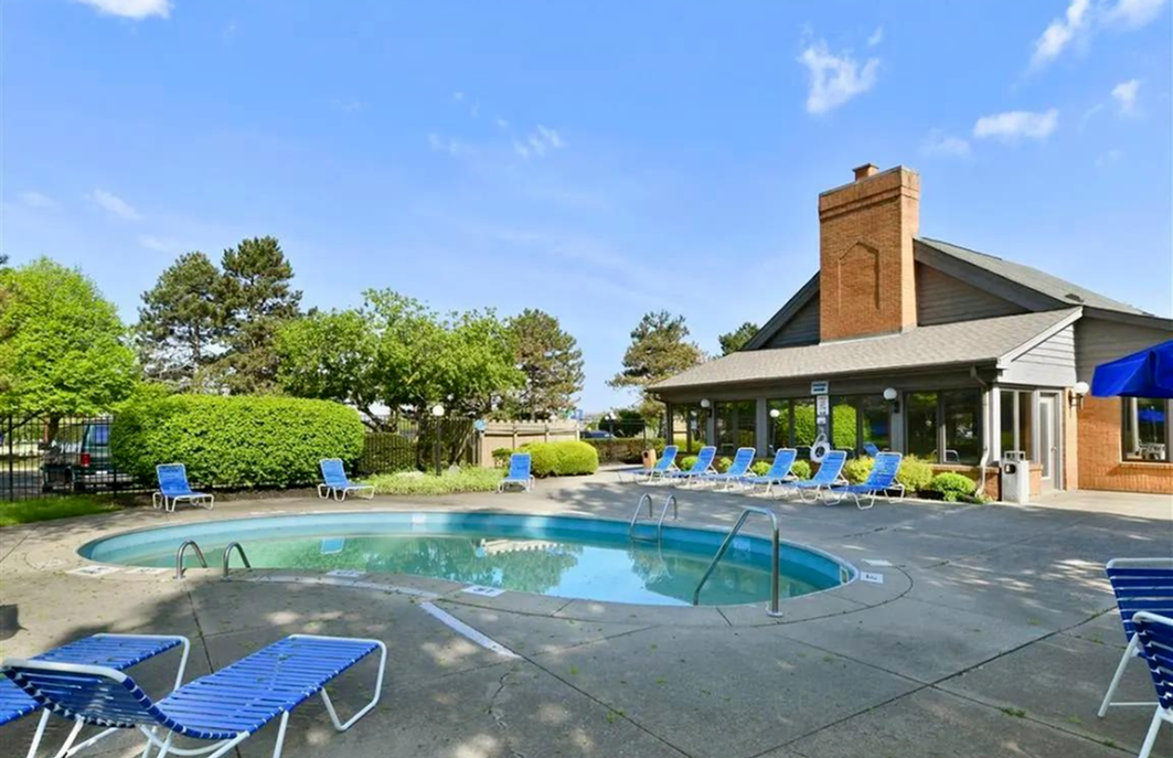 Resort Style Swimming Pool