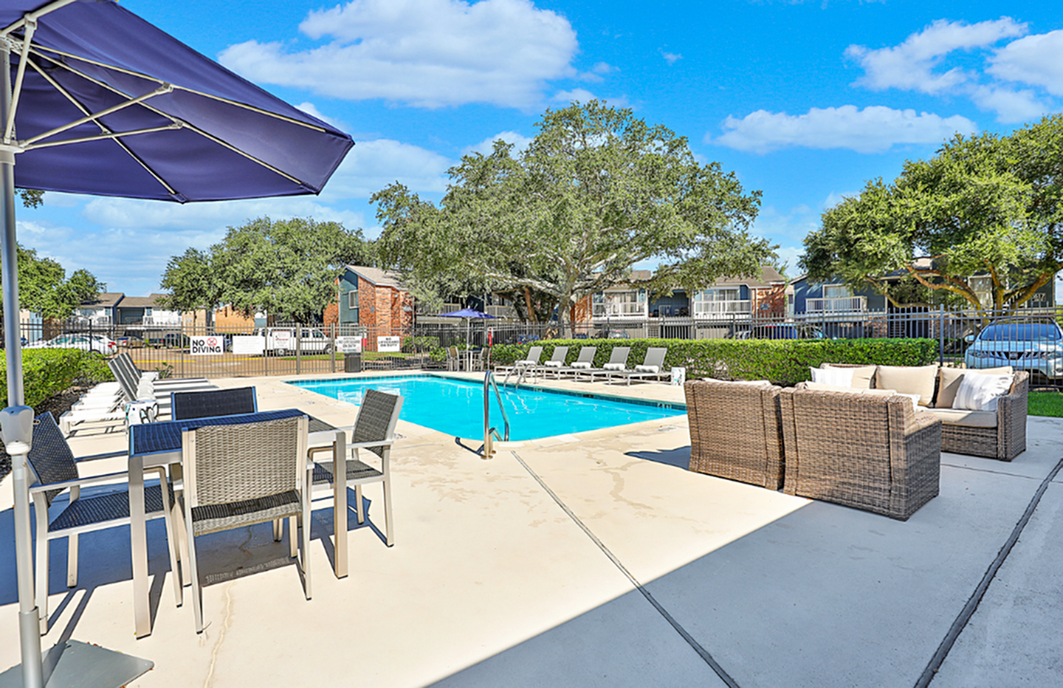 Sparkling Pool