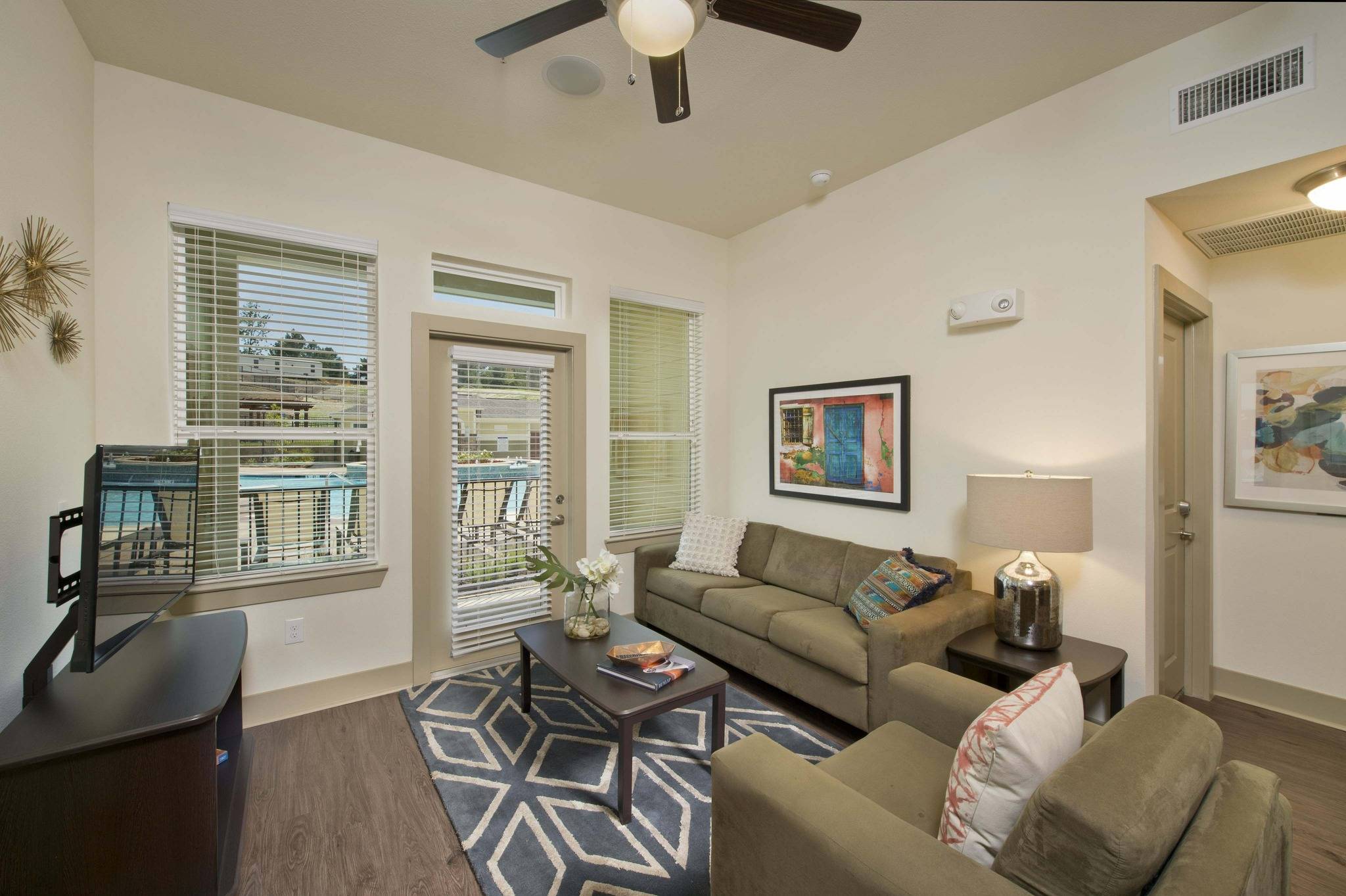 Photo Gallery The Domain at Oxford Student Apartments Oxford, MS