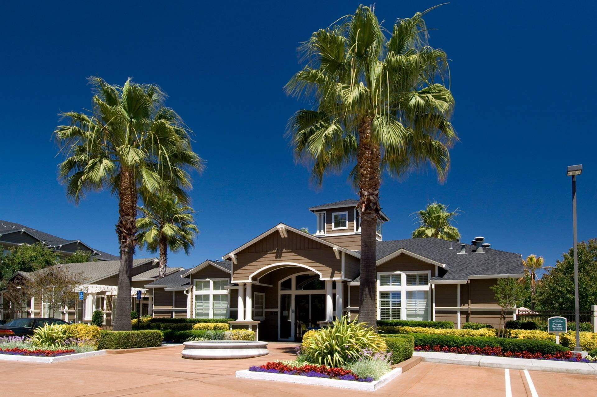 Photo Gallery Fountains at Emerald Park Apartments for Rent in