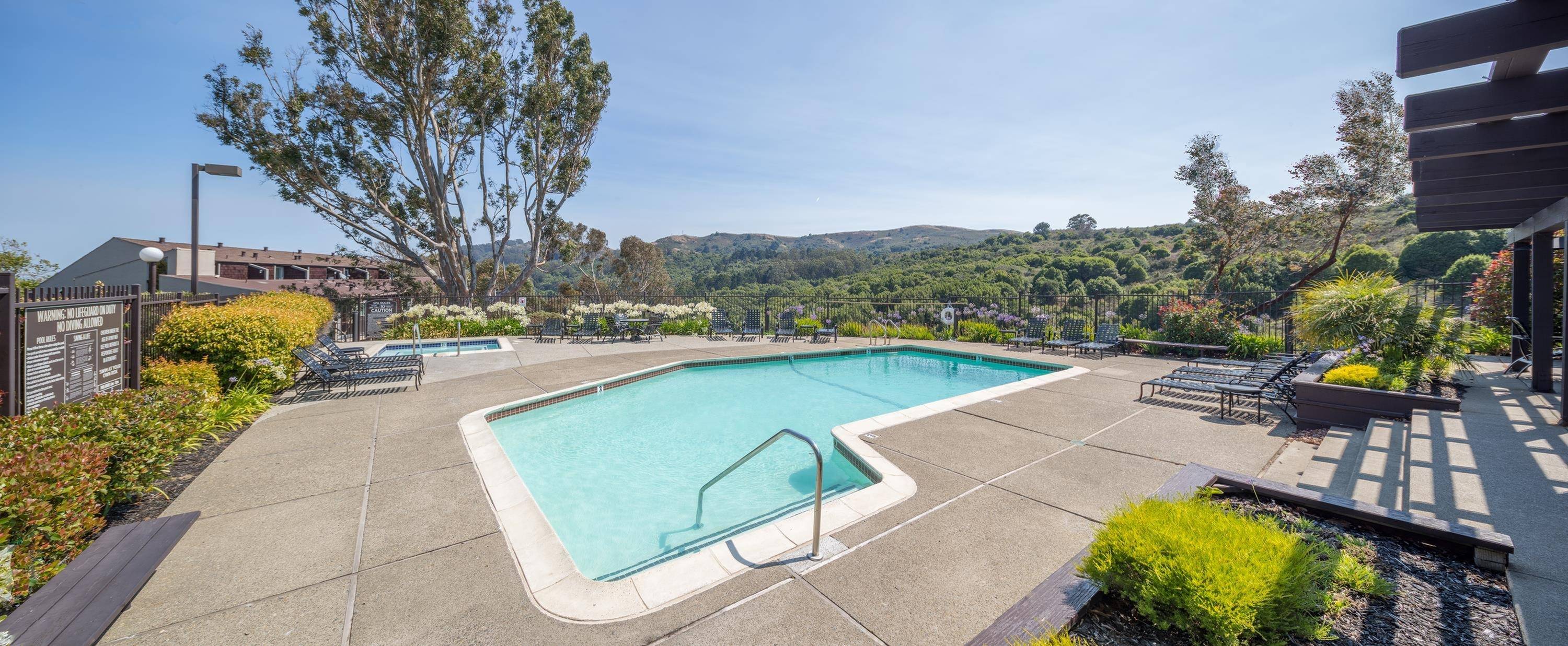 Photos Summit at Sausalito Apartments Apartments for rent in