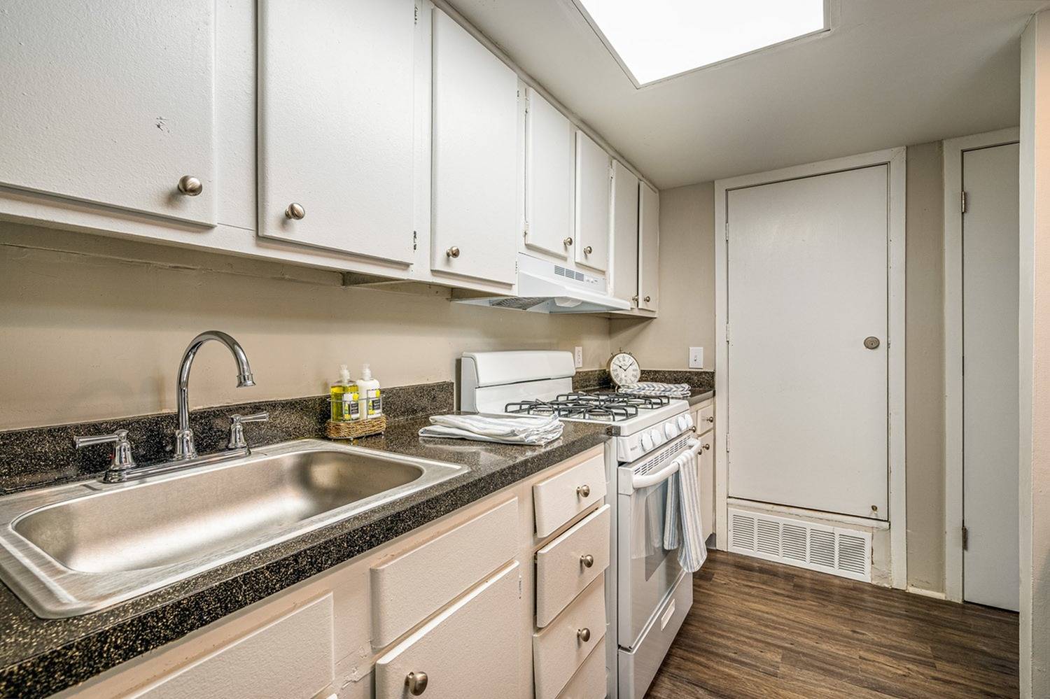 Beautiful Photos Hartford on the Lake Columbus, Ohio Apartments