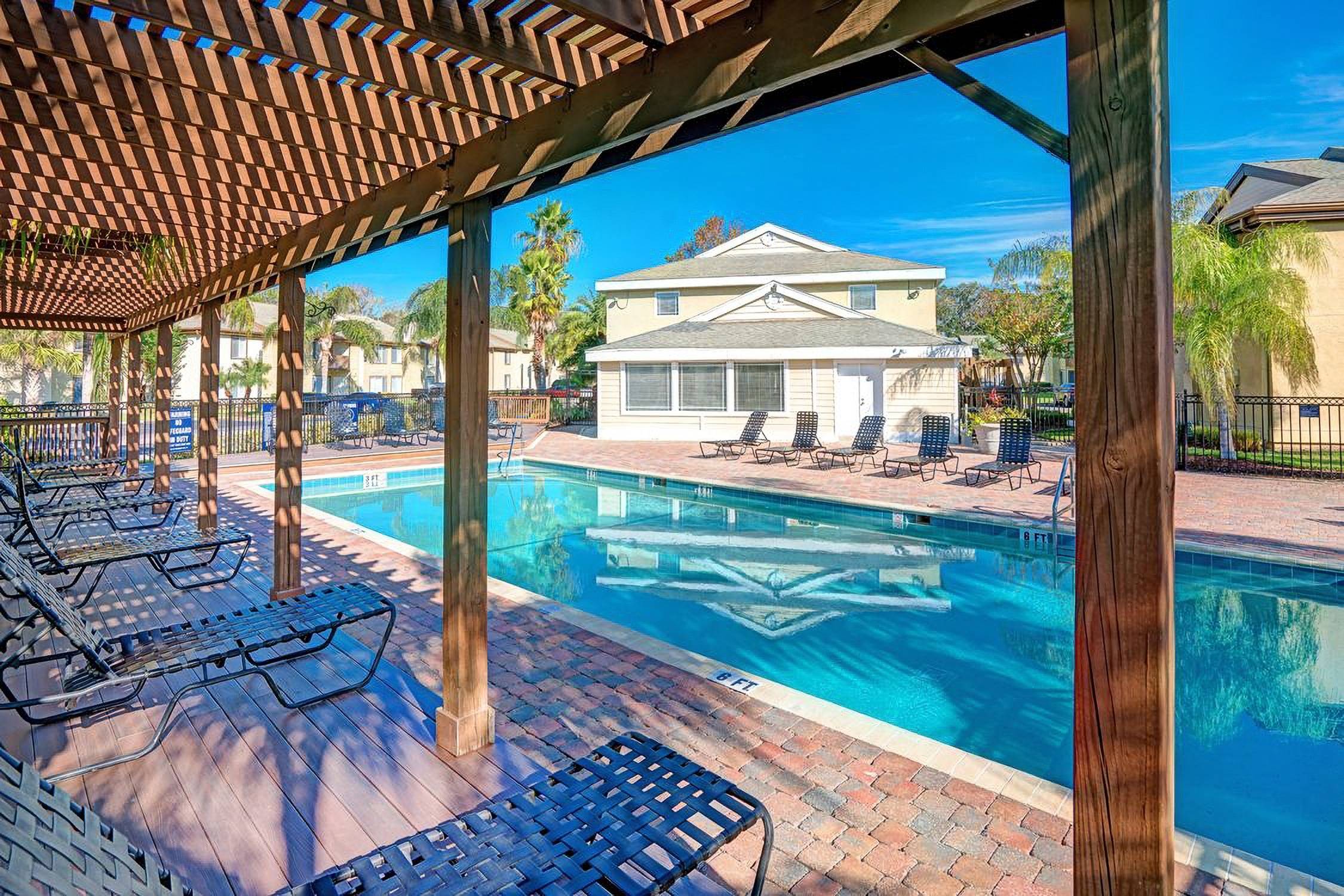 The Cove - Pool