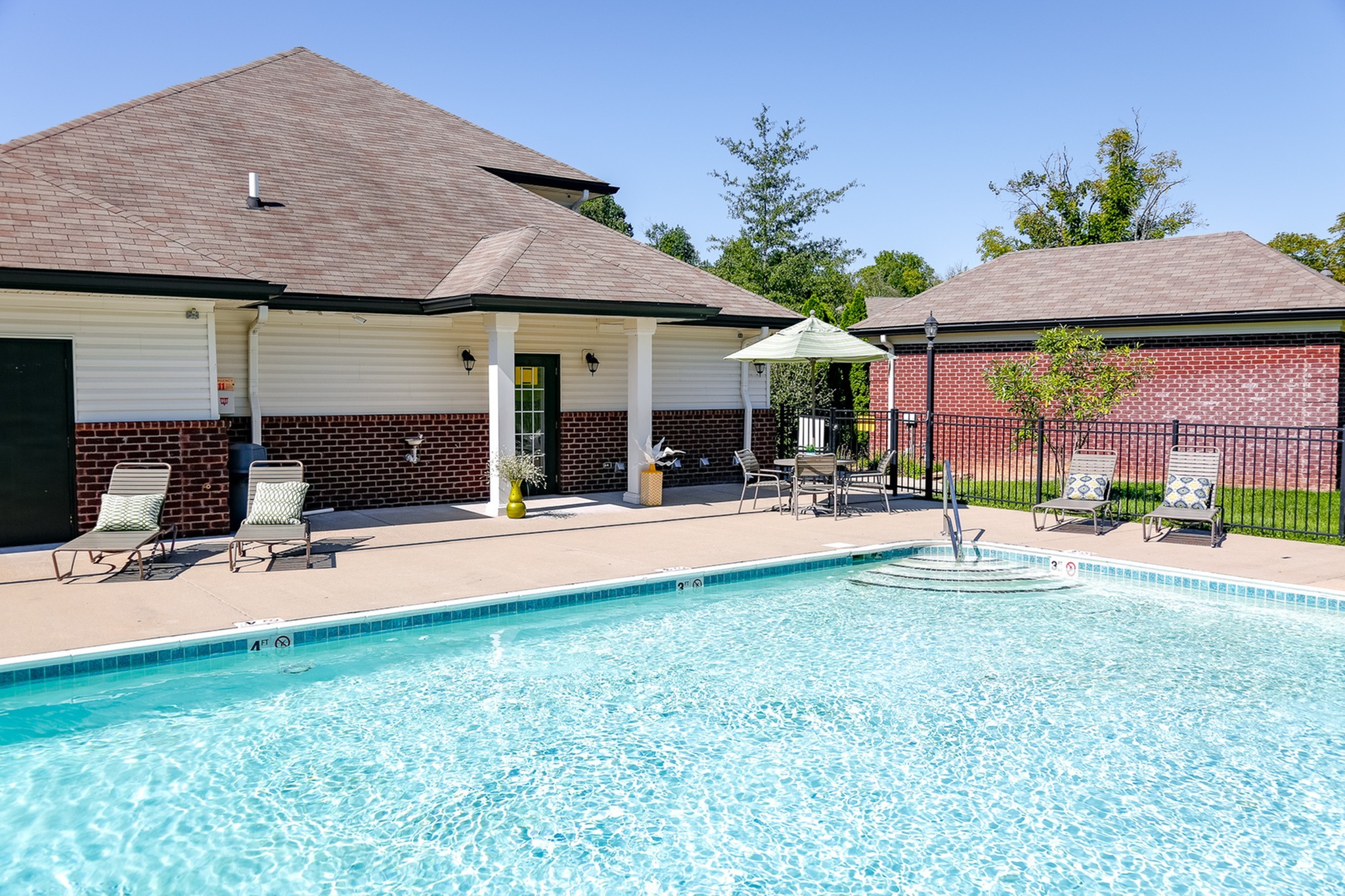 View Photos Arlington Park Apartments