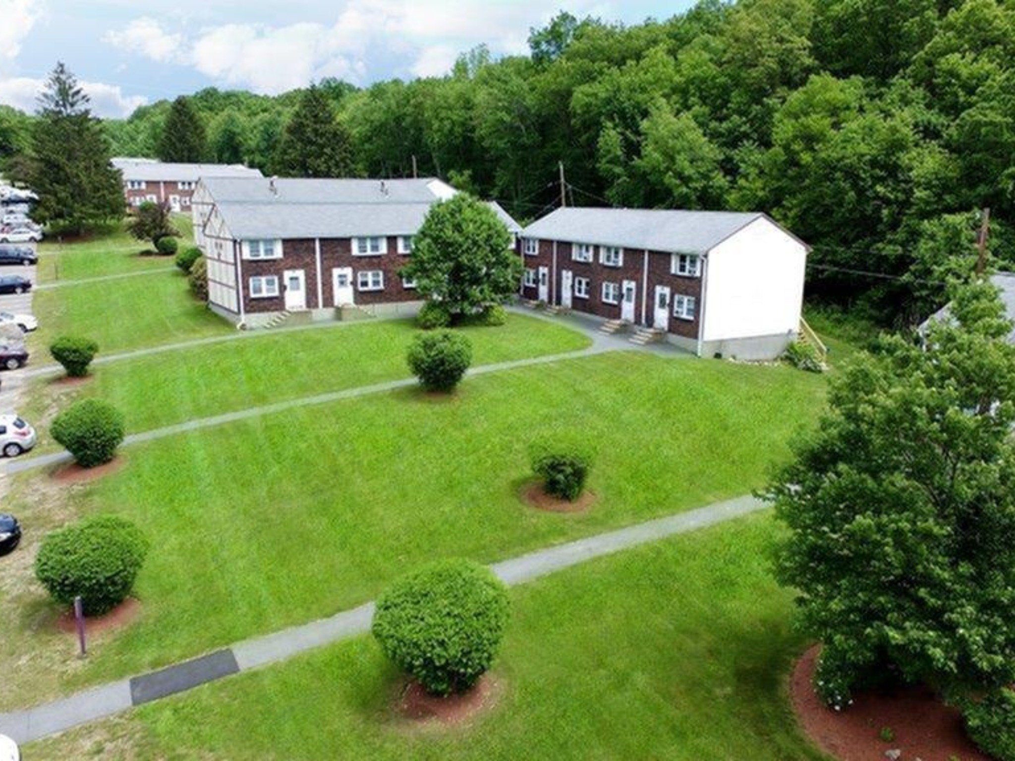 View Photos Oak Street Apartments