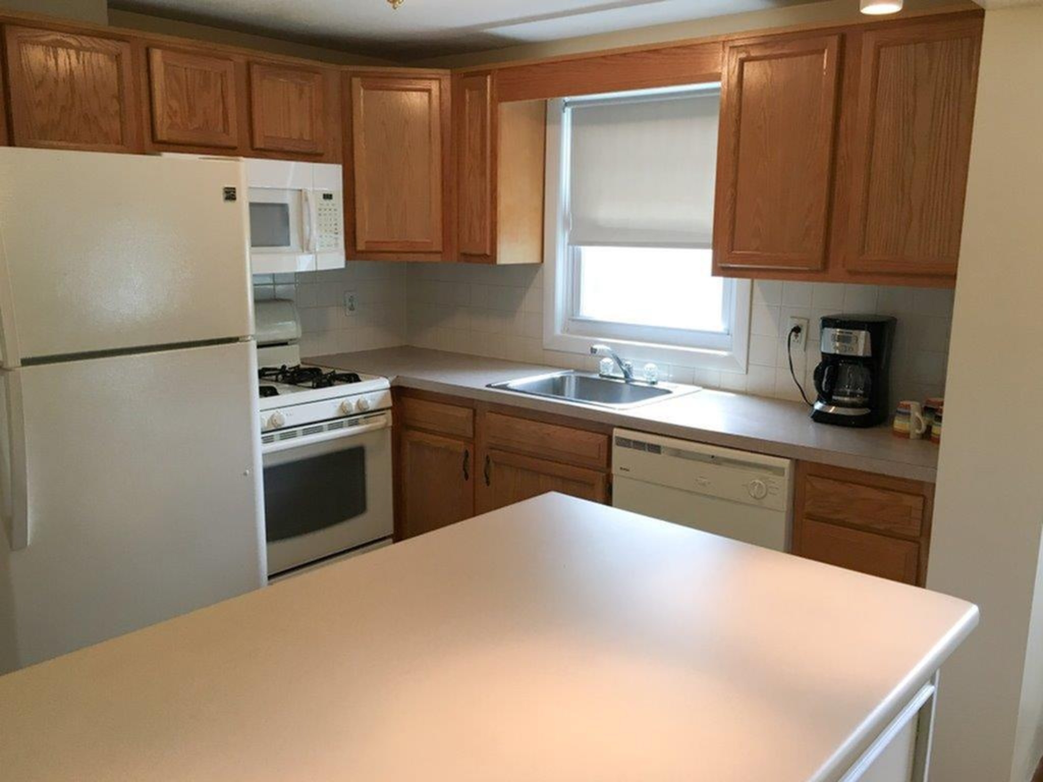 View Photos Oak Street Apartments