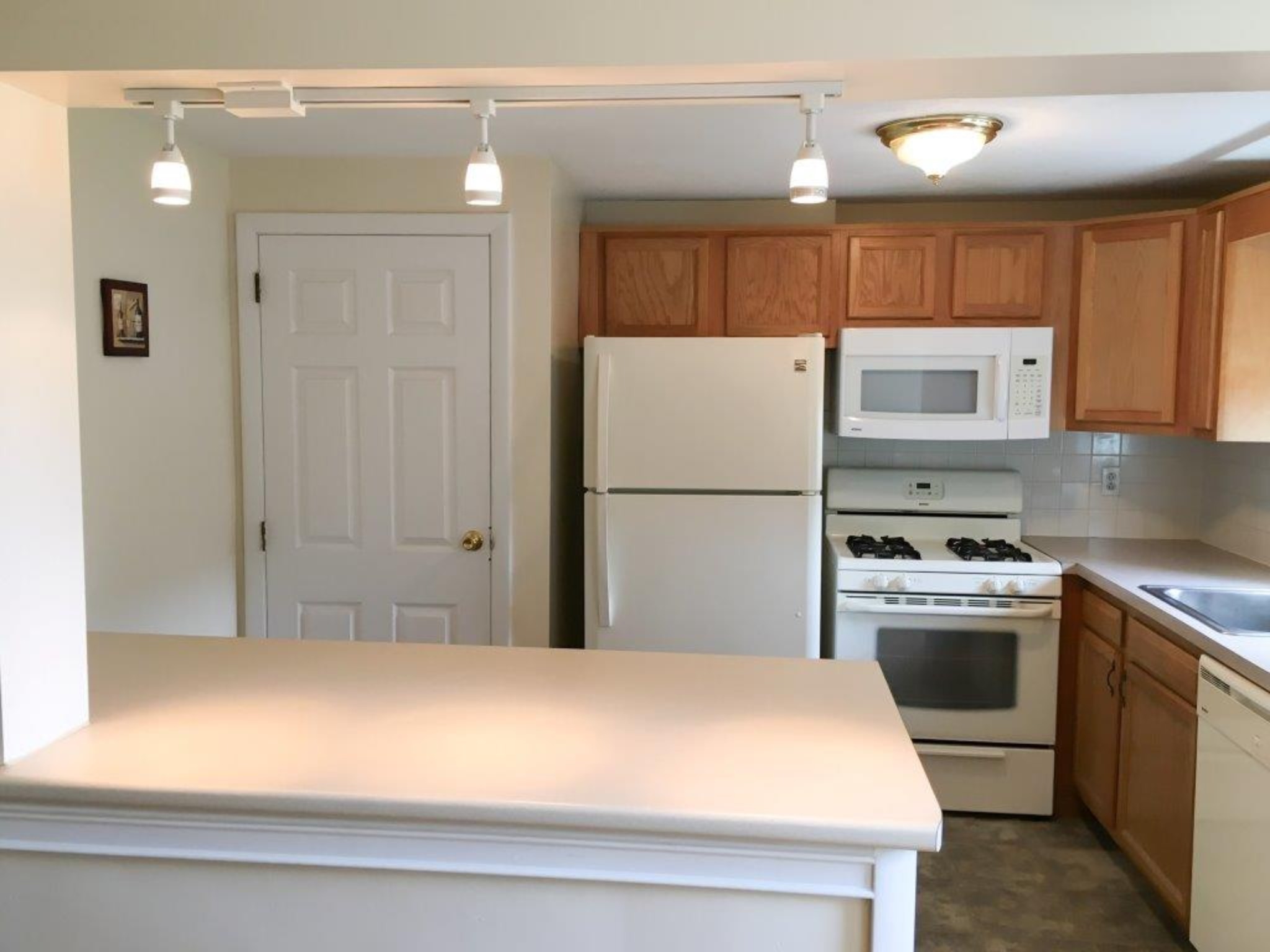 View Photos Oak Street Apartments