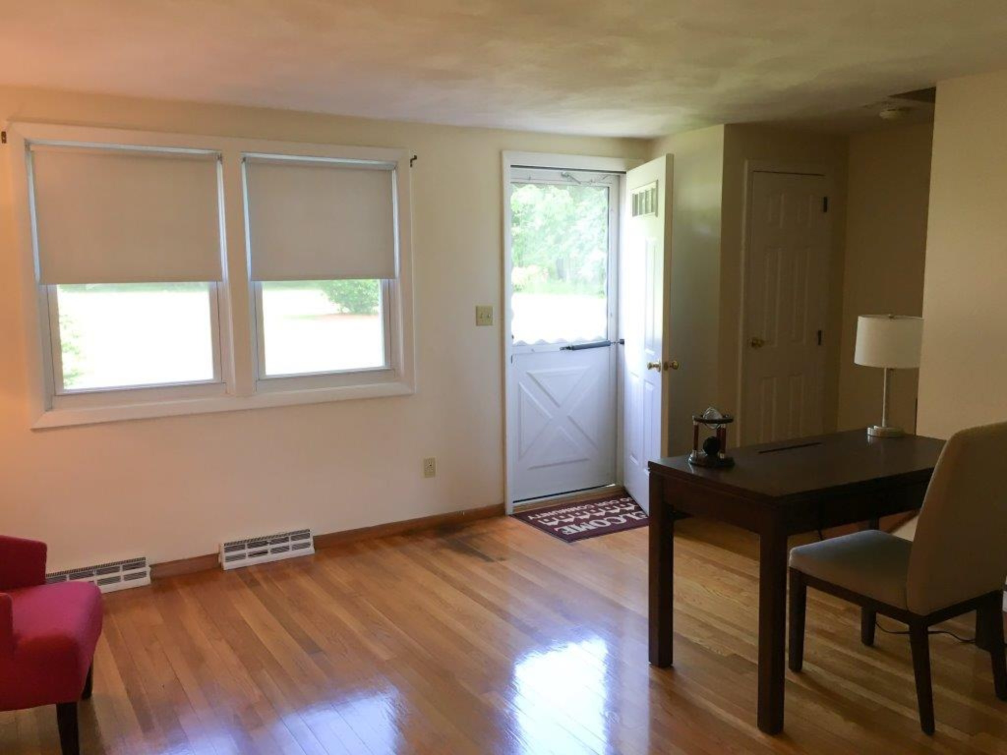 View Photos Oak Street Apartments