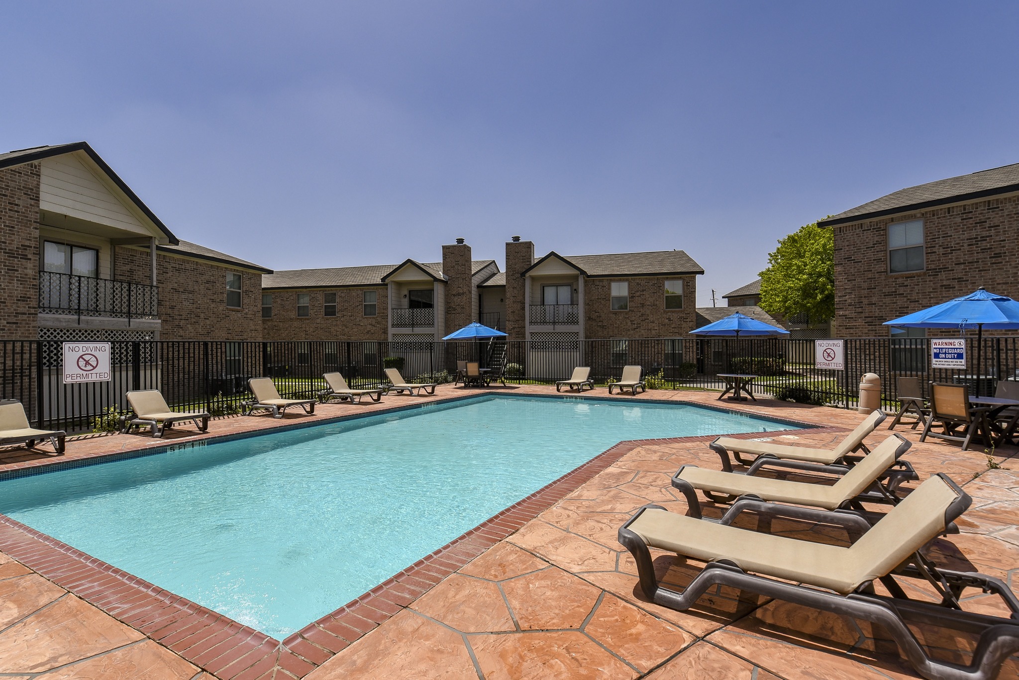 View Photos Cimarron Place Apartments