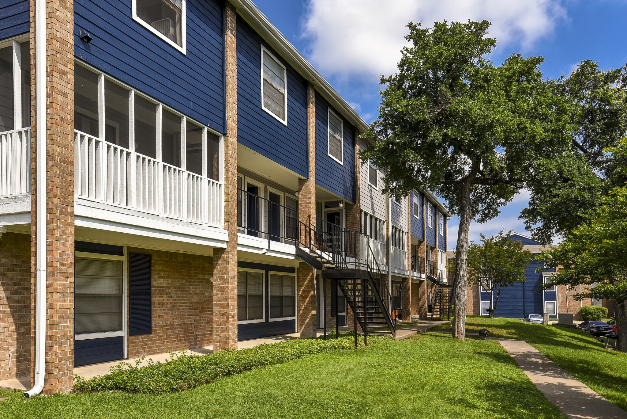 View Photos Remington House Apartments