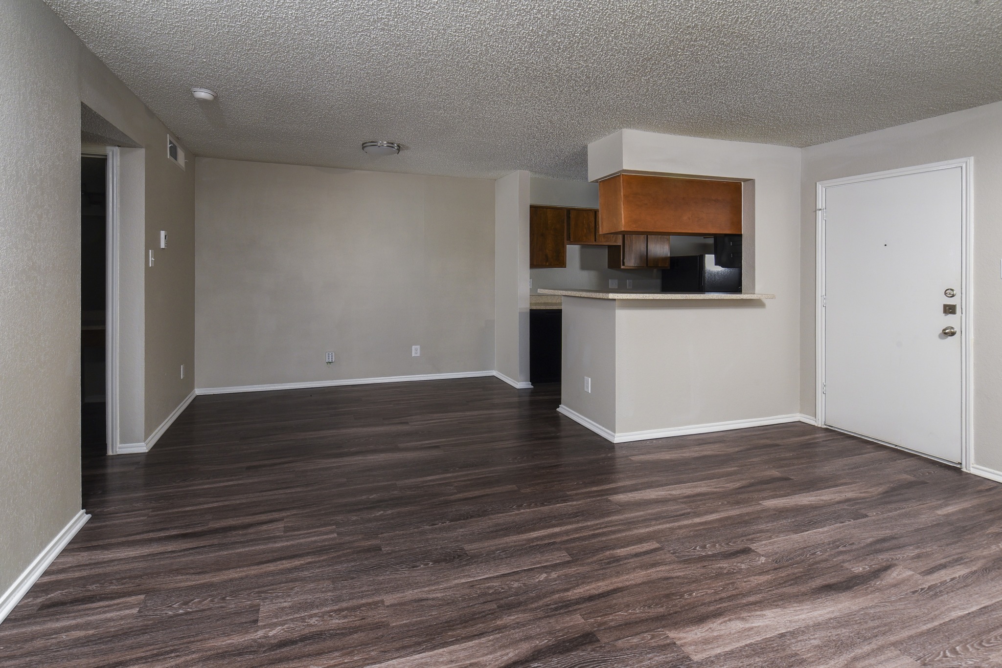 View Photos Remington House Apartments