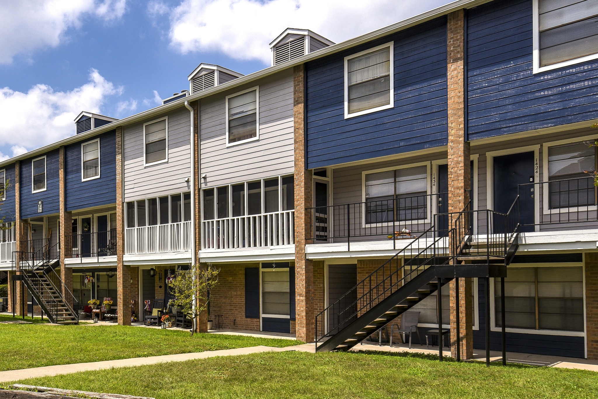 View Photos Remington House Apartments