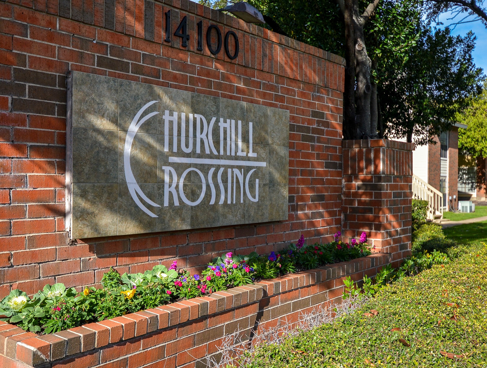 View Photos Churchill Crossing Apartments