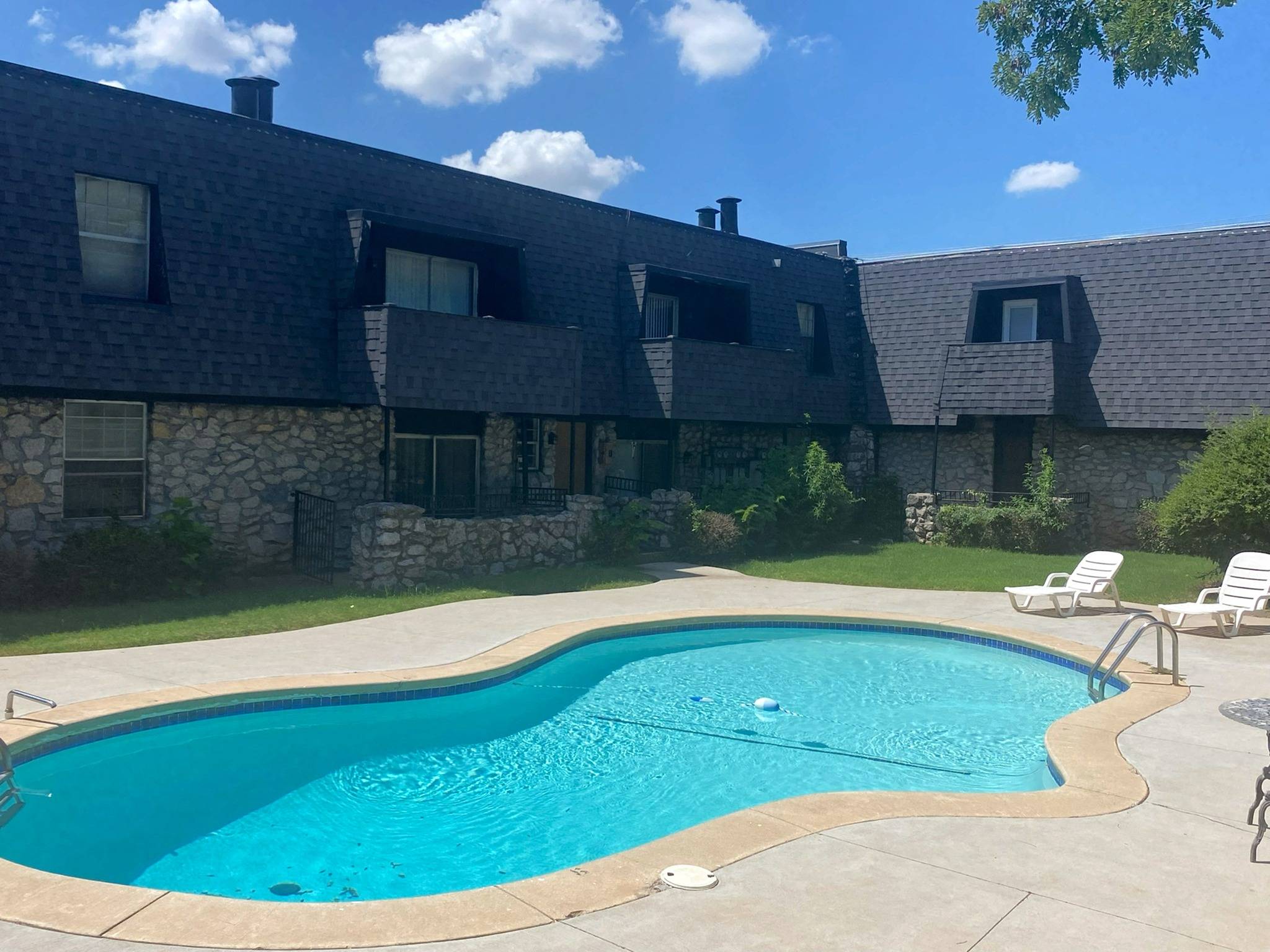 View Photos & Take A Virtual Tour Vines at Eleanor